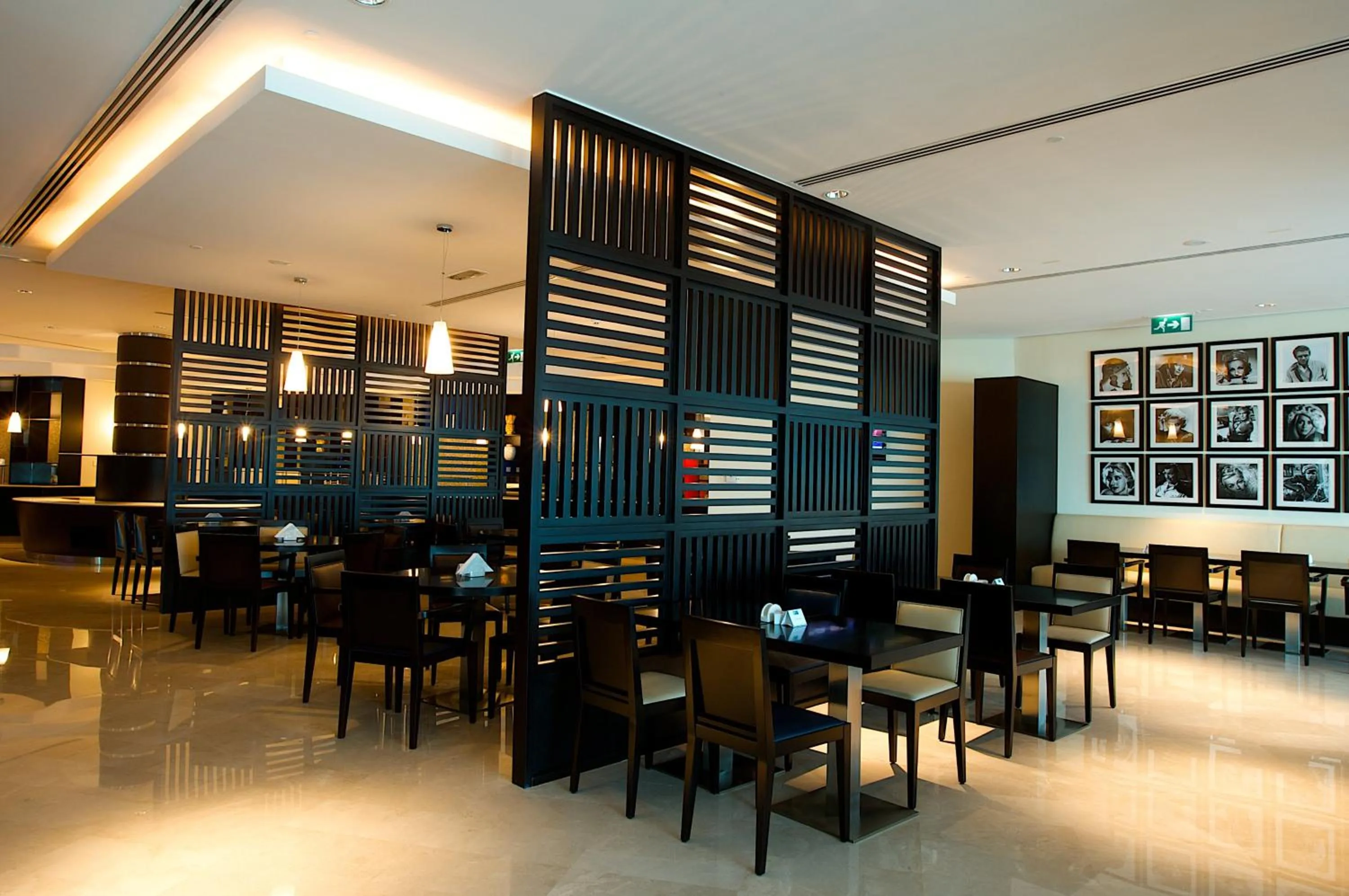 Restaurant/places to eat in Holiday Inn Express Dubai Airport by IHG