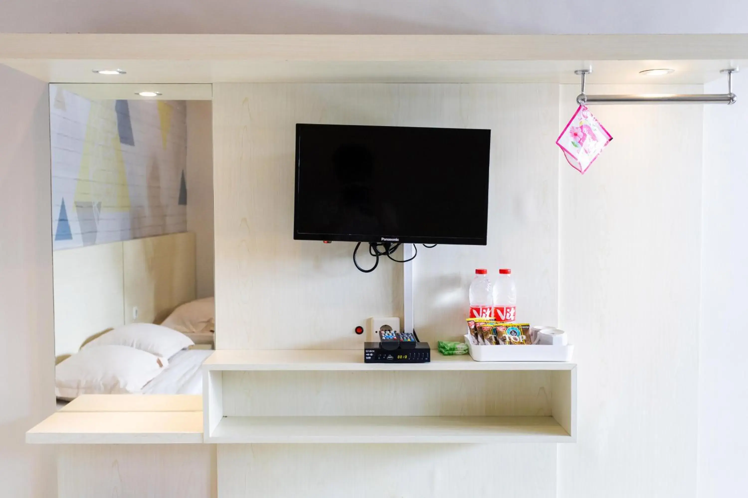 Communal lounge/ TV room, Bed in Batuque Town Villa Communal lounge/ TV room, Bed in Batuque Town Villa