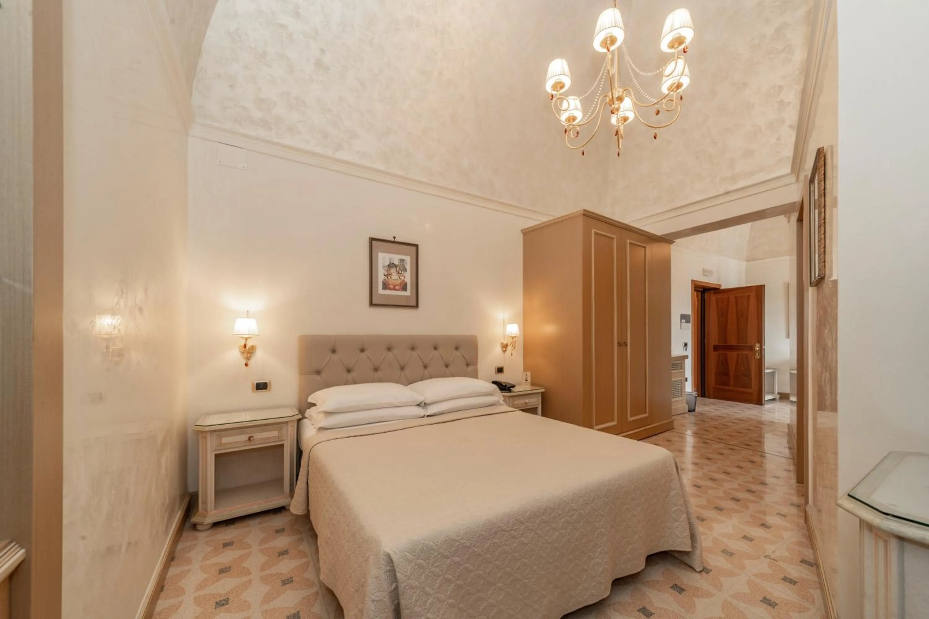 hair dresser in Villa Rosa Antico Dimora Storica