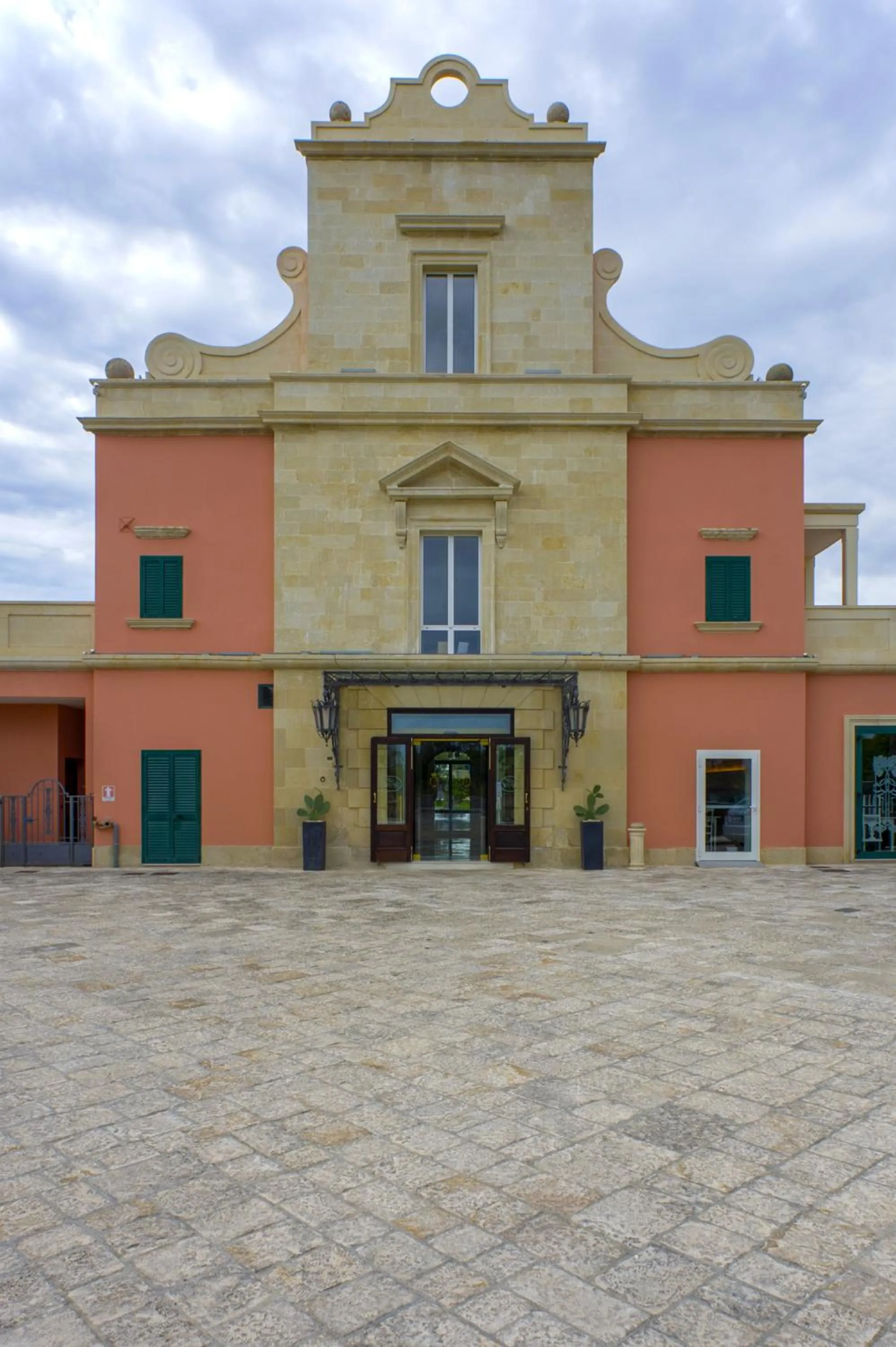 Property building in Villa Rosa Antico Dimora Storica