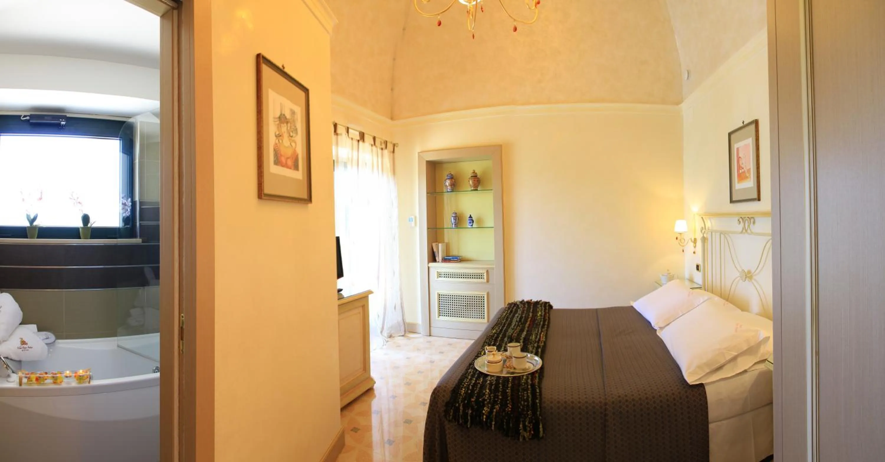 Hot Tub in Villa Rosa Antico Dimora Storica