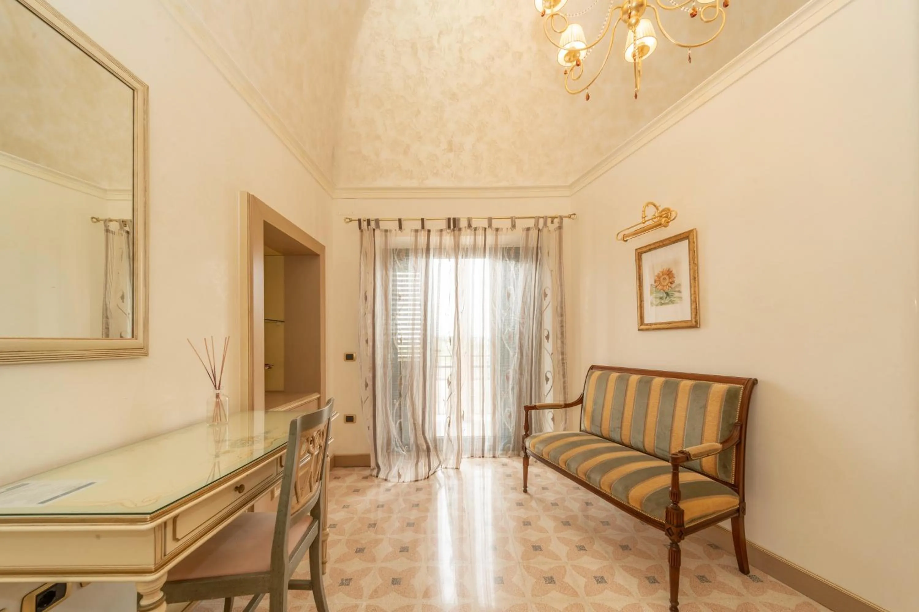 hair dresser in Villa Rosa Antico Dimora Storica