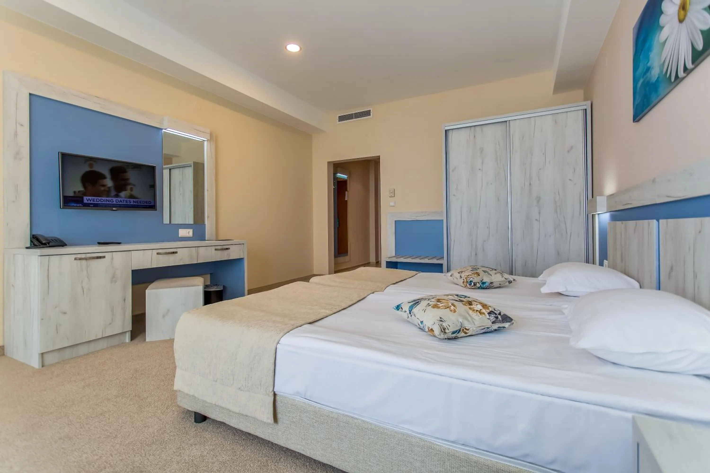 Bed in DIT Evrika Beach Club Hotel - All Inclusive