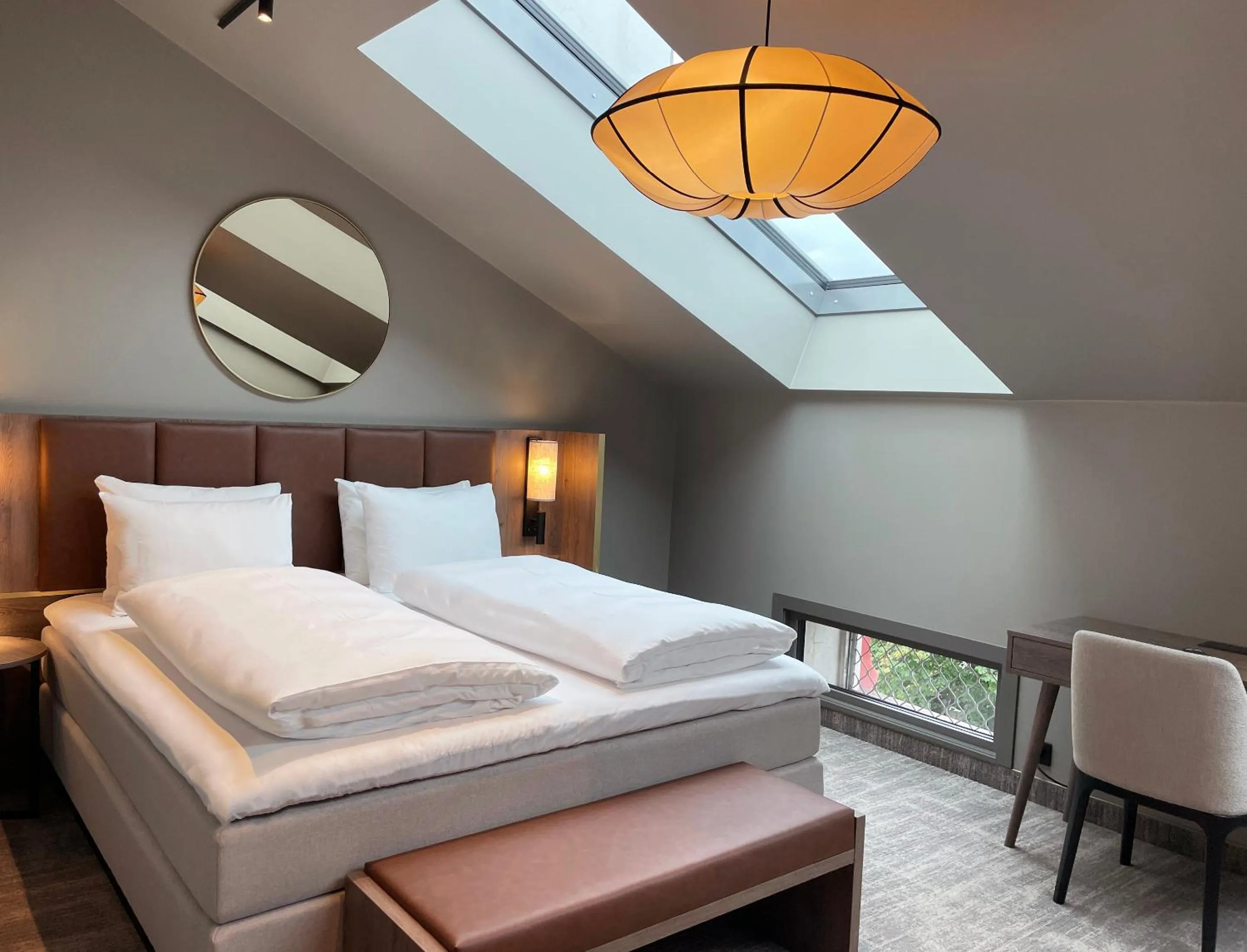 Bedroom, Bed in Karl Johan Hotel