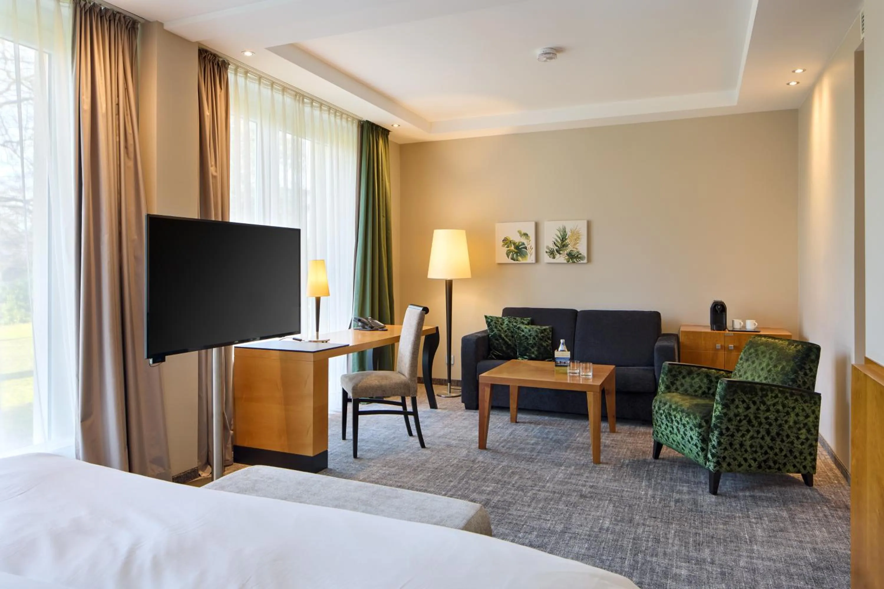 Seating area, Bed in Best Western Premier Park Hotel & Spa