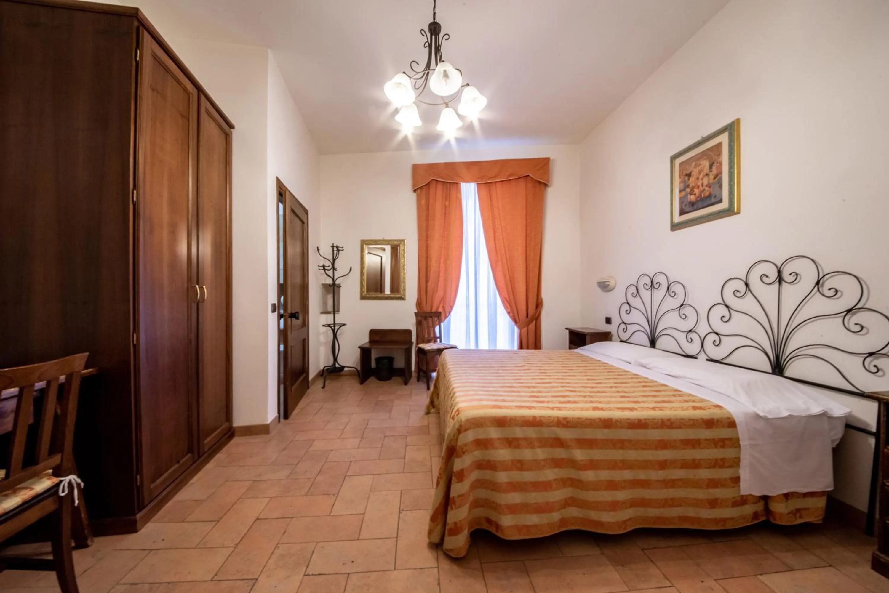 Bedroom, Bed in Hotel Sole