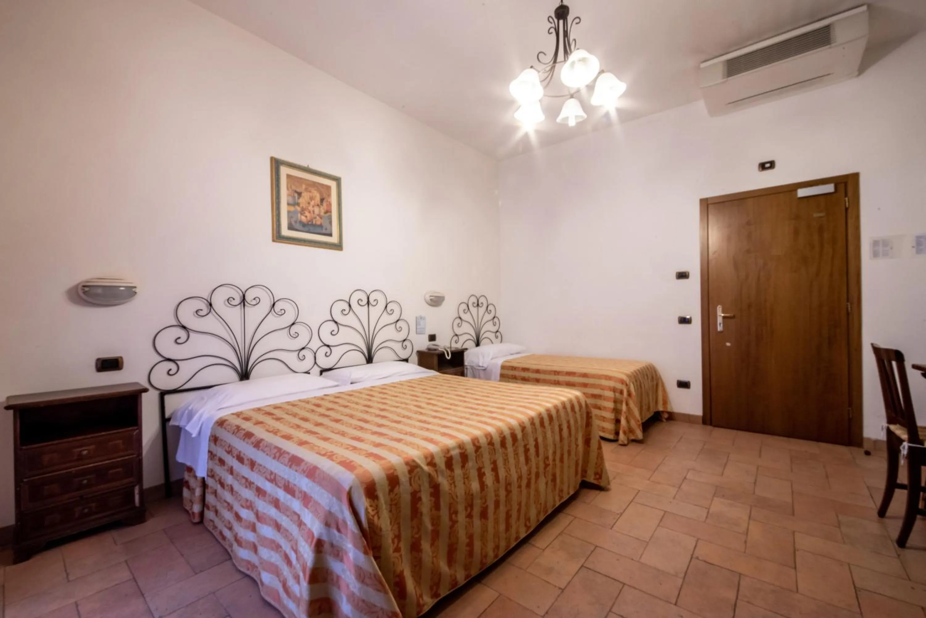 Bedroom, Bed in Hotel Sole