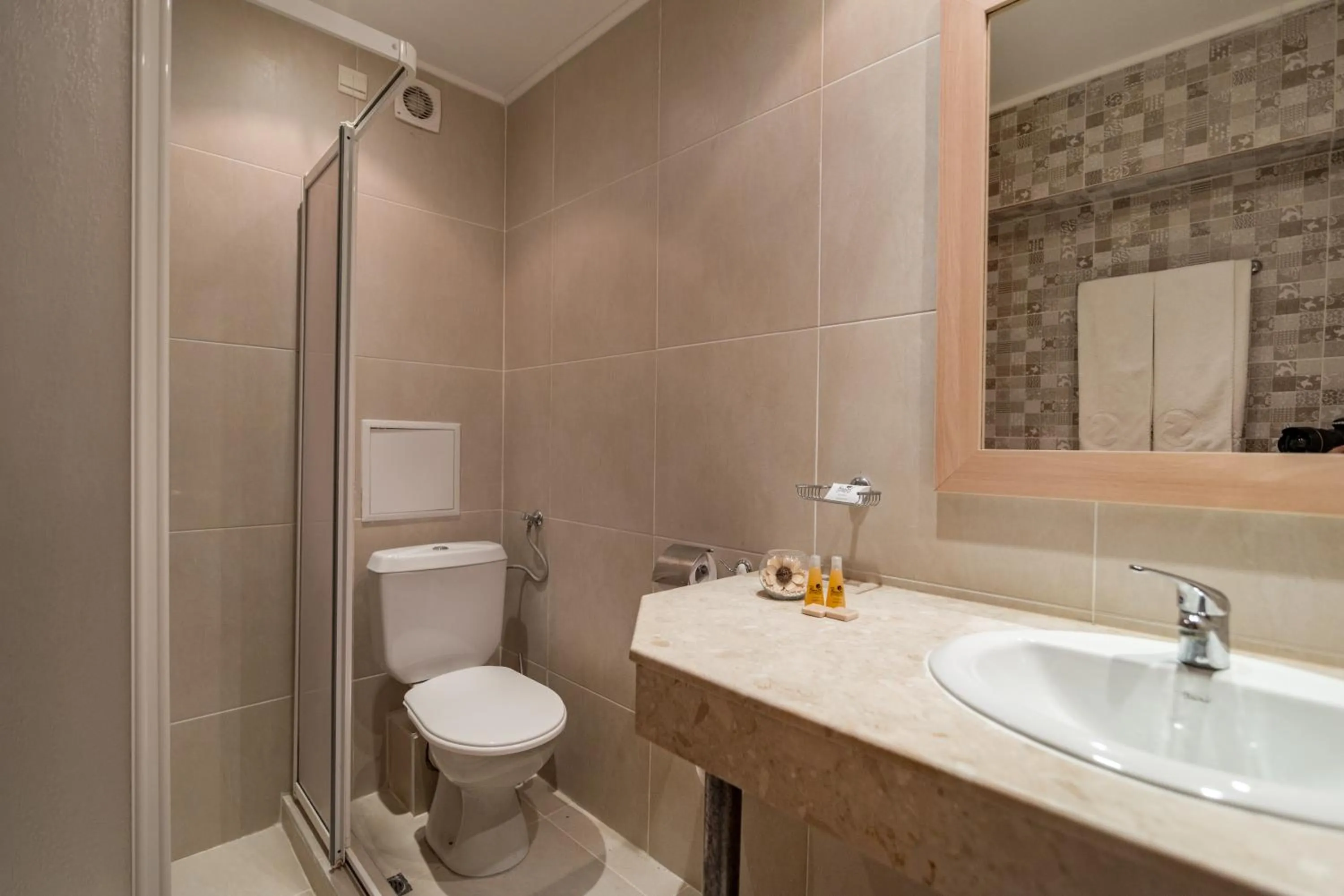 Bathroom in Hotel Sunrise Golden Sands