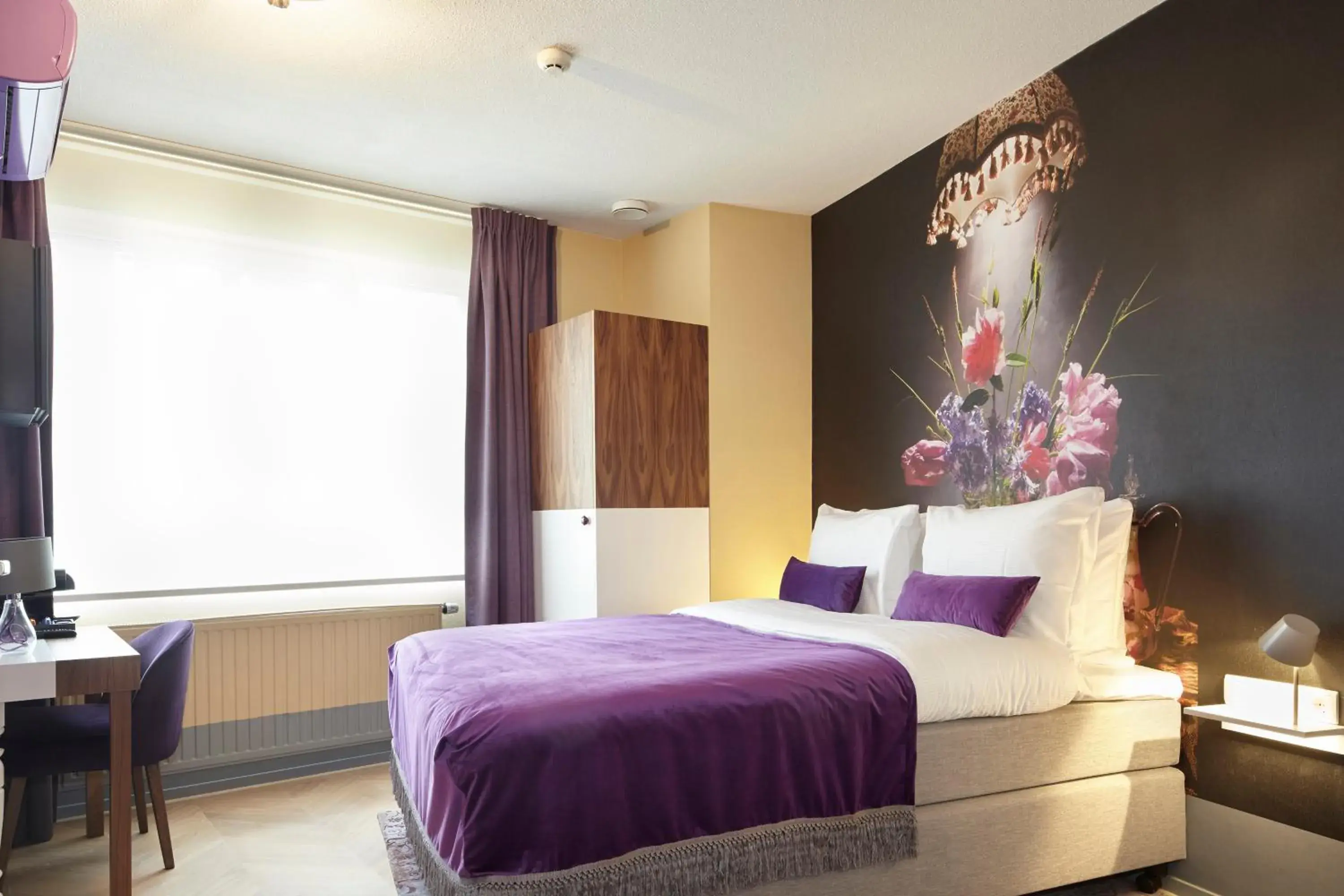 Photo of the whole room, Bed in The Muse Amsterdam - Boutique Hotel Photo of the whole room, Bed in The Muse Amsterdam - Boutique Hotel