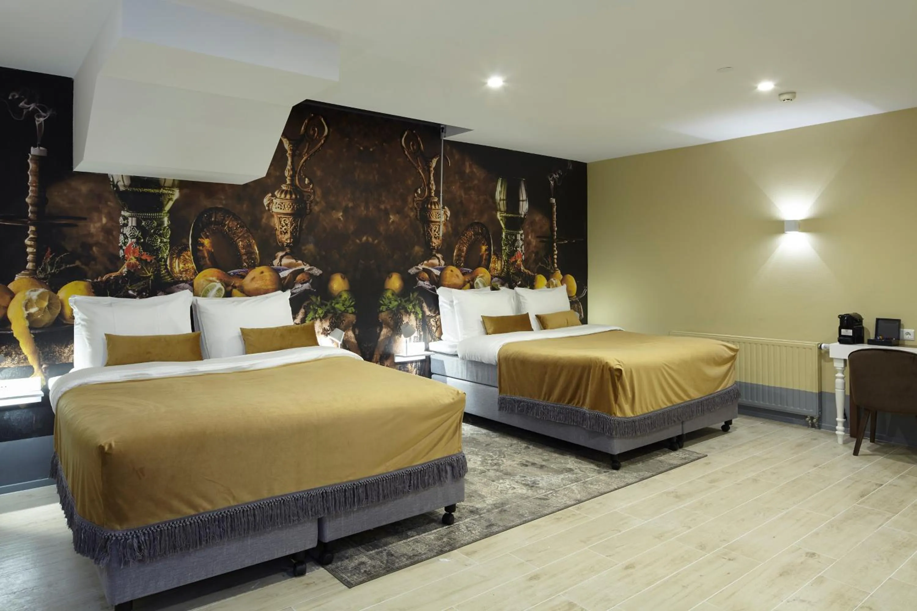 Photo of the whole room, Bed in The Muse Amsterdam - Boutique Hotel