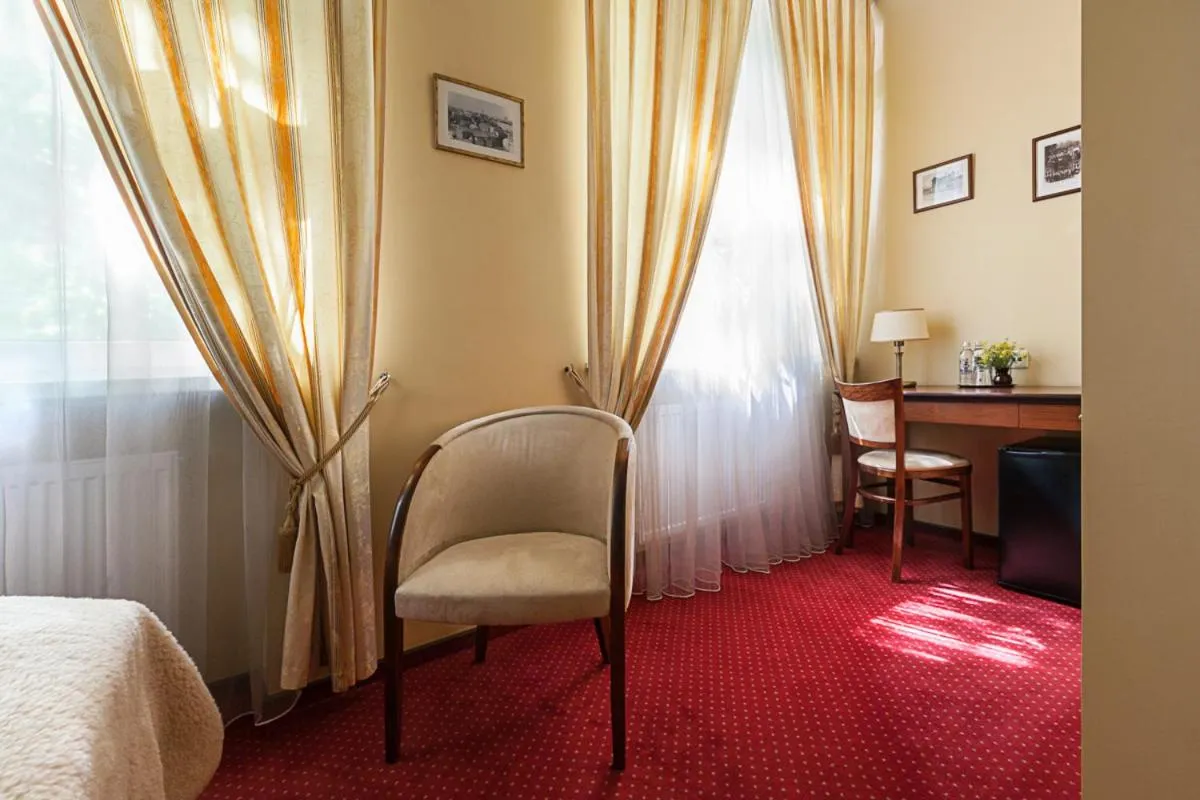 Photo of the whole room, Bed in Conviva