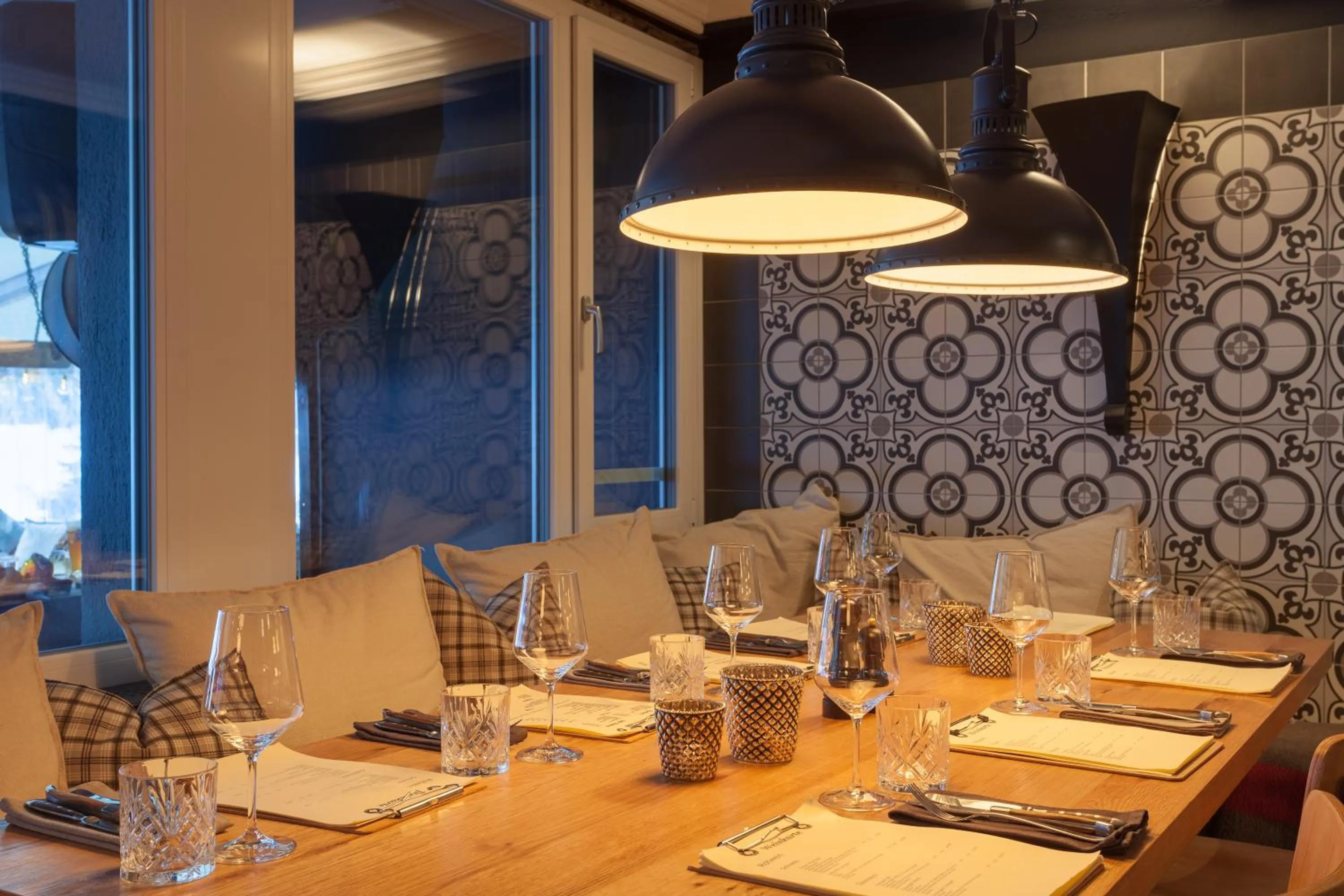 Restaurant/places to eat in Hotel Provisorium13