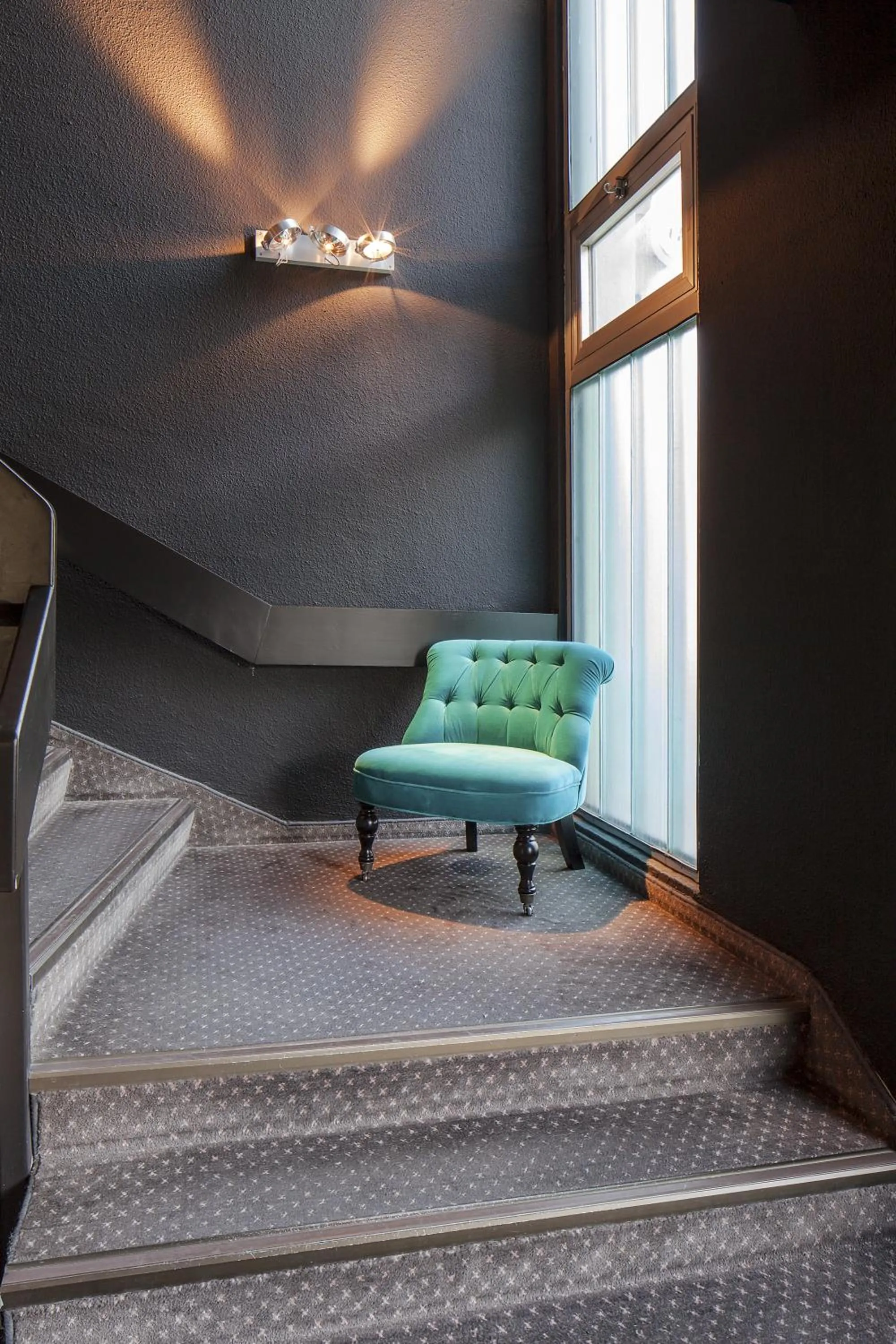 Decorative detail in Hotel Provisorium13