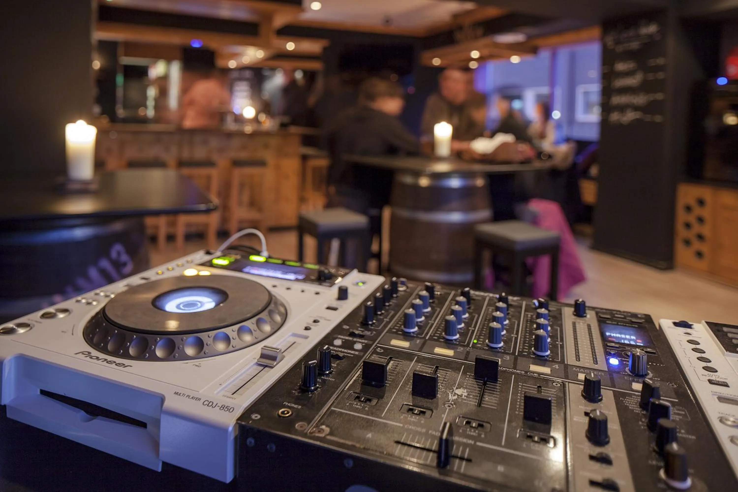 Nightclub / DJ in Hotel Provisorium13