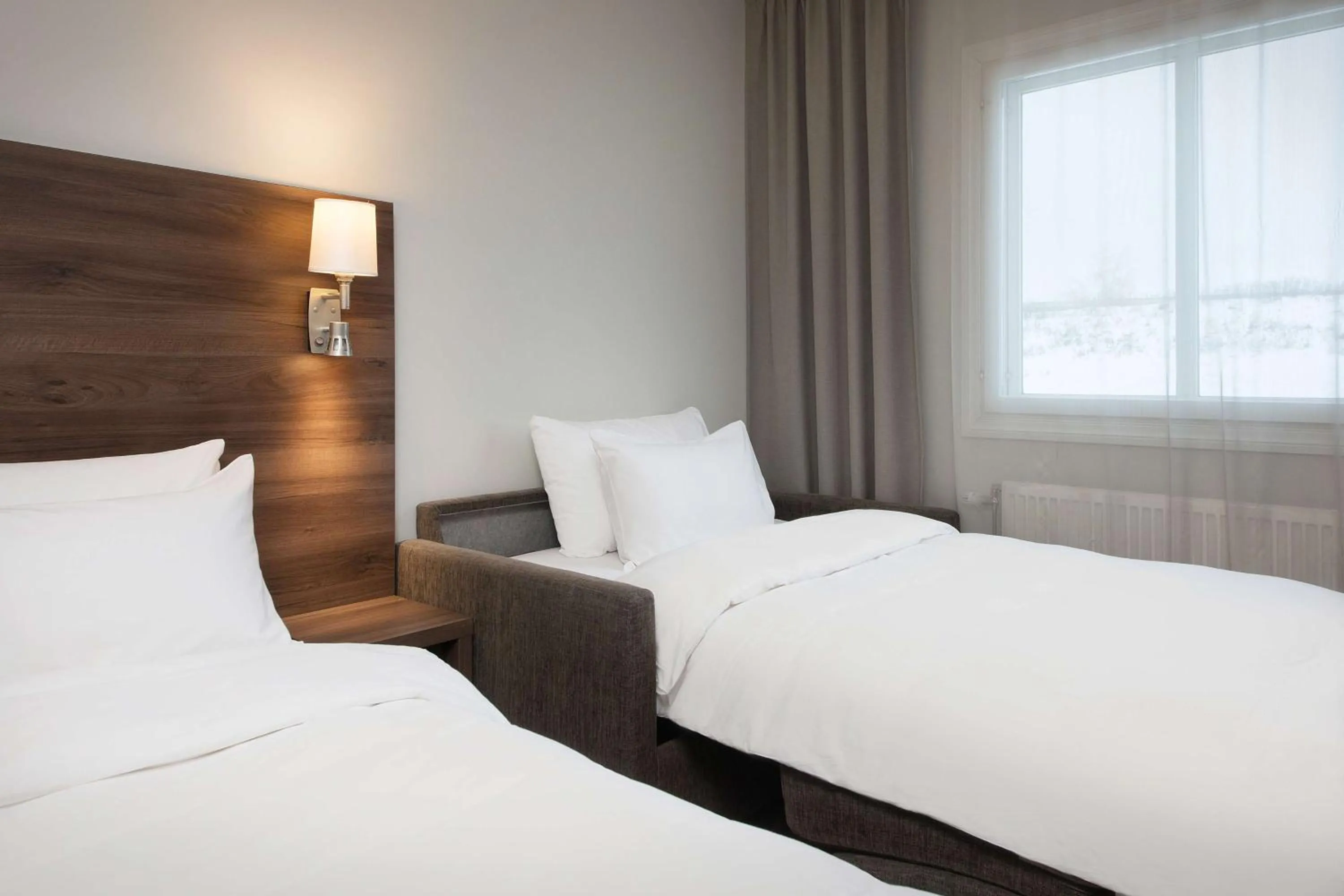 Bedroom, Bed in Park Inn by Radisson Oslo Airport Hotel West