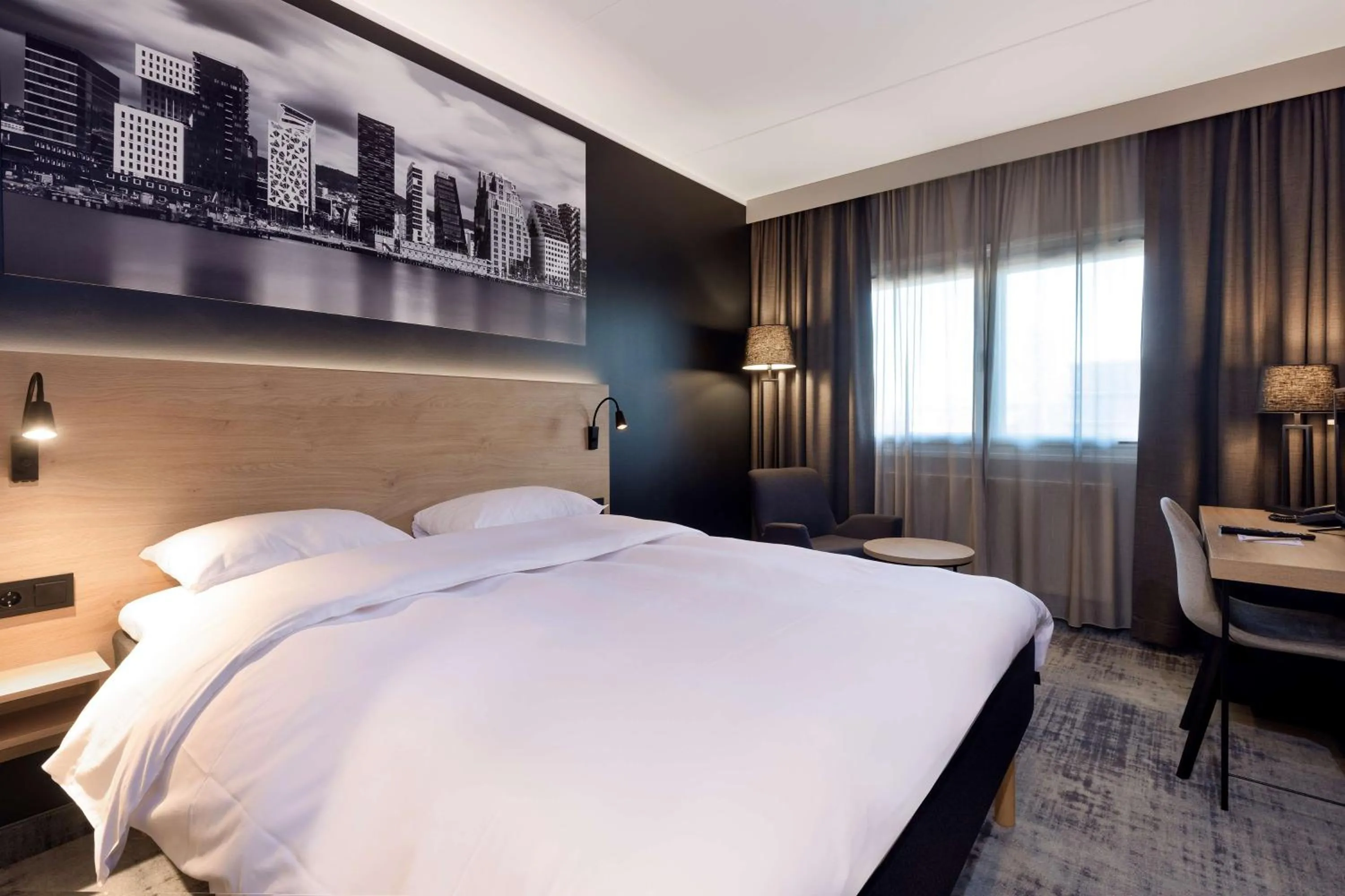 Bedroom, Bed in Park Inn by Radisson Oslo Airport Hotel West