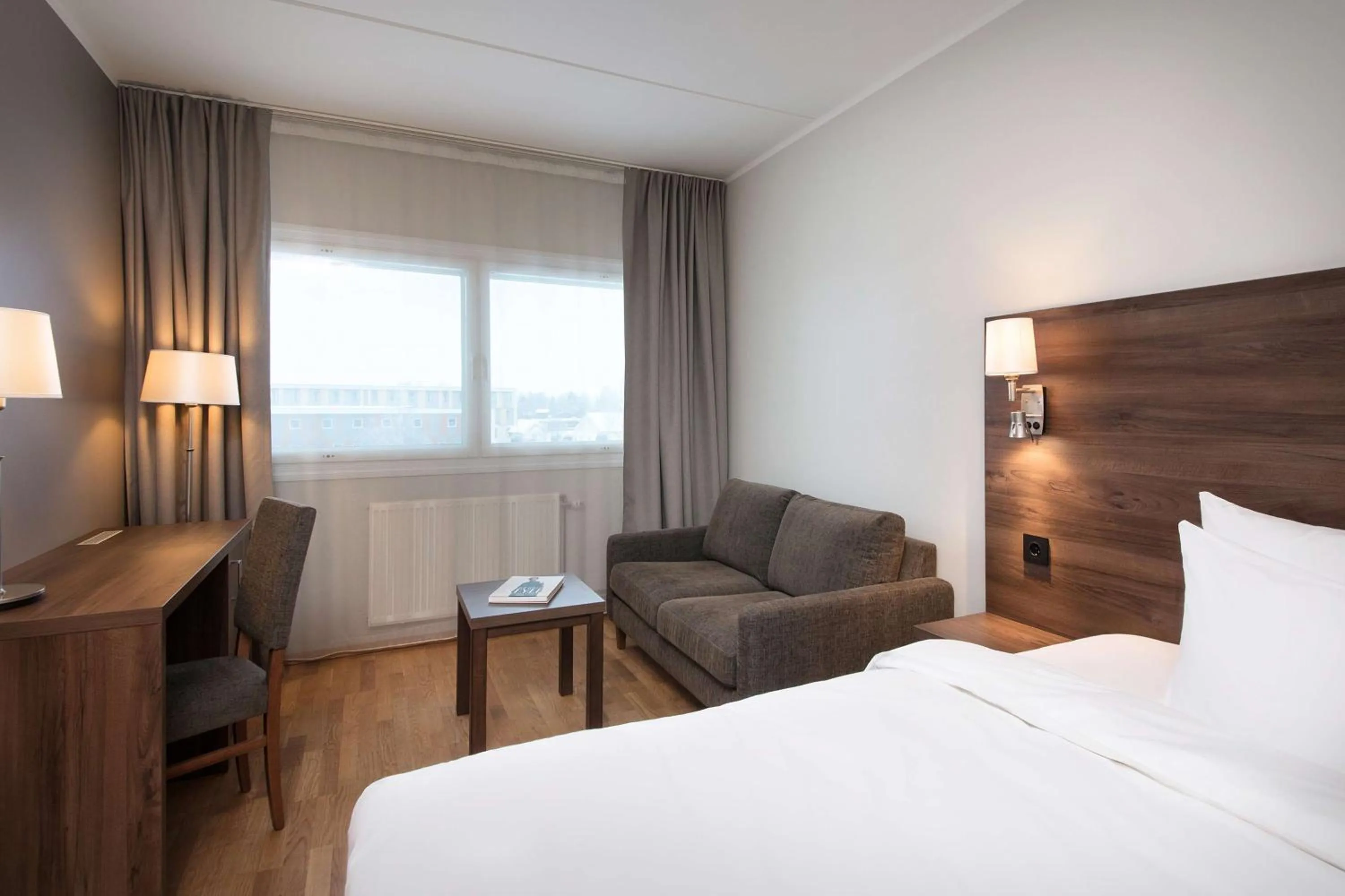Bedroom, Bed in Park Inn by Radisson Oslo Airport Hotel West
