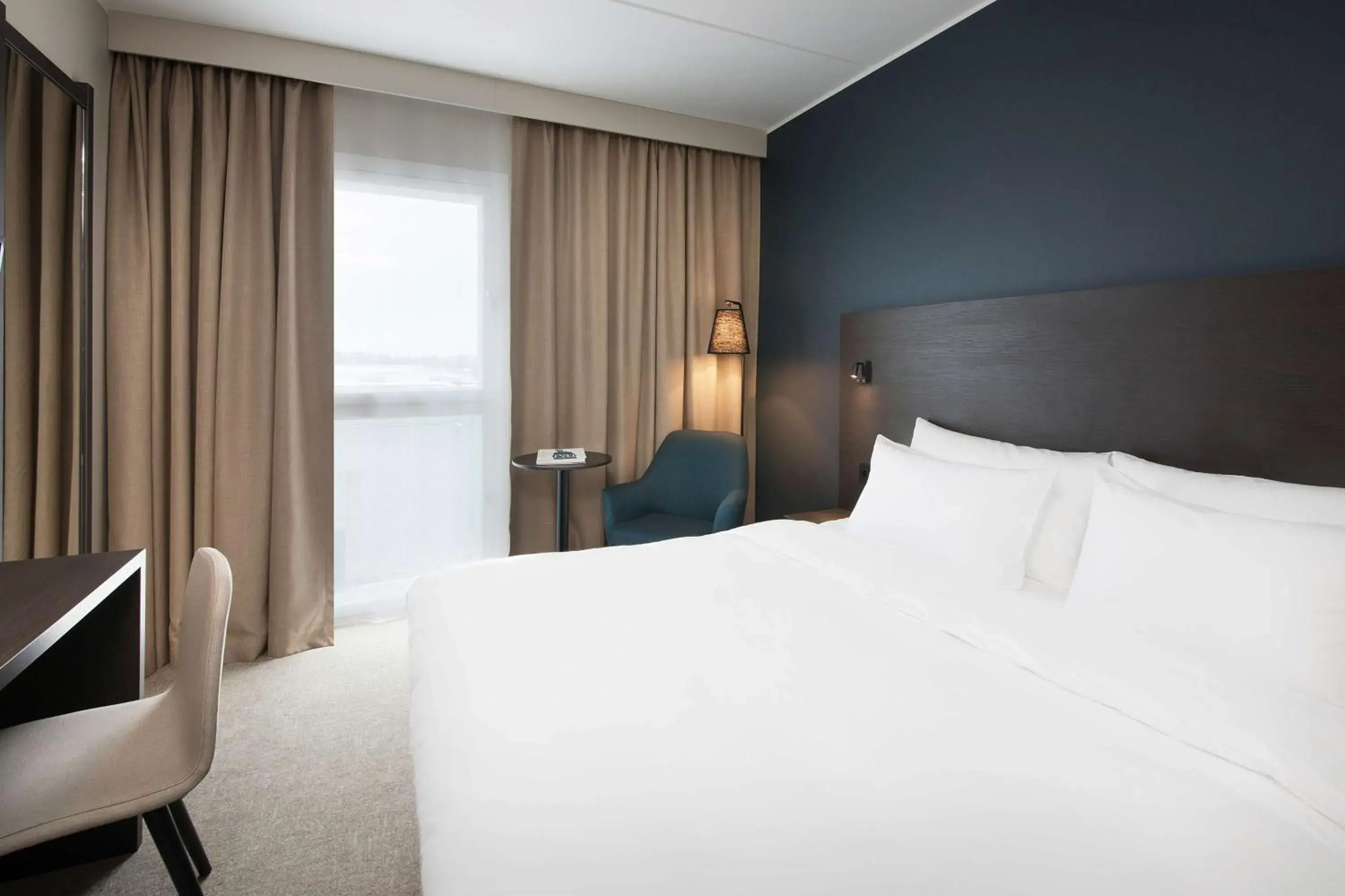 Superior Room in Park Inn by Radisson Oslo Airport Hotel West Superior Room in Park Inn by Radisson Oslo Airport Hotel West