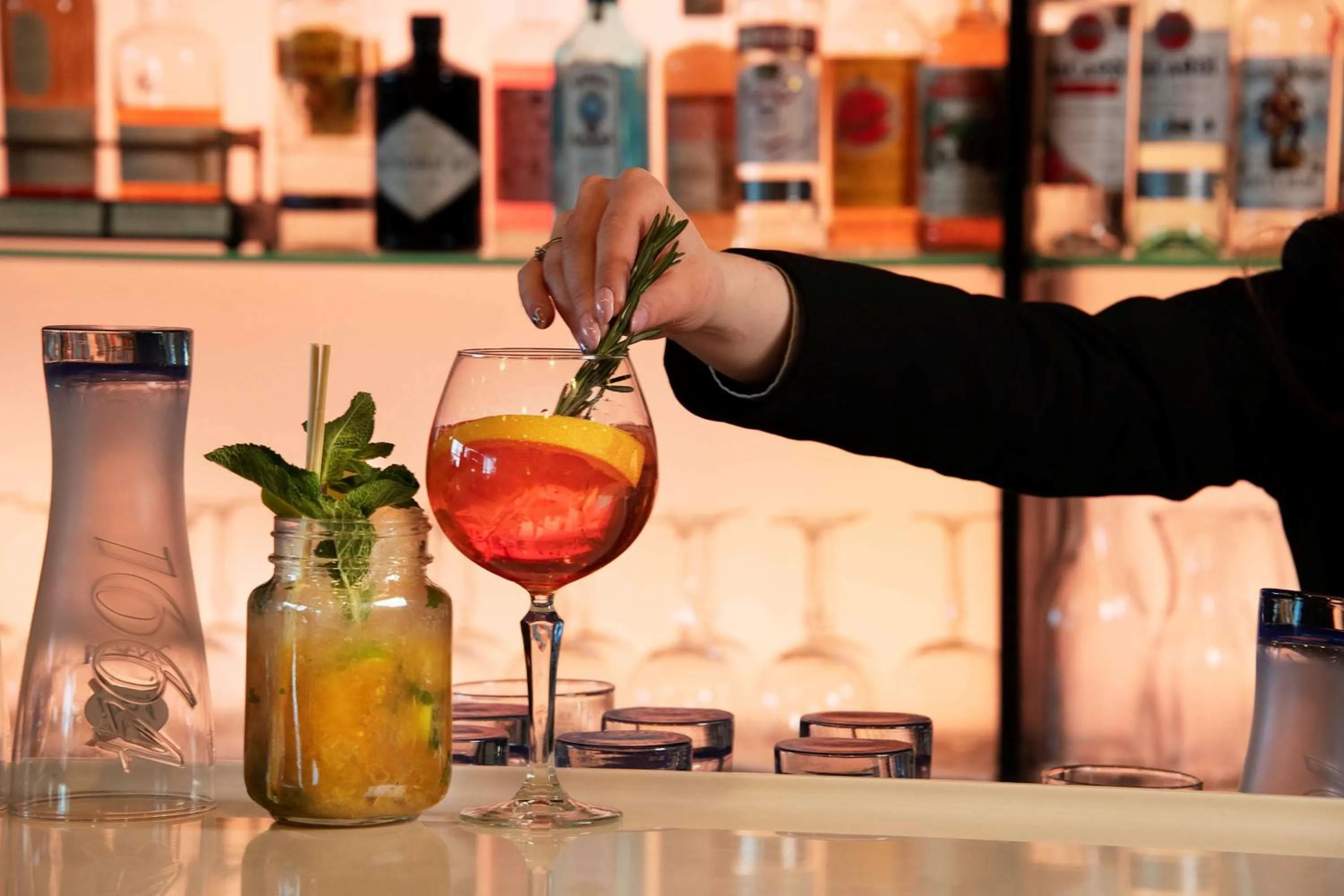 Lounge or bar in Park Inn by Radisson Oslo Airport Hotel West