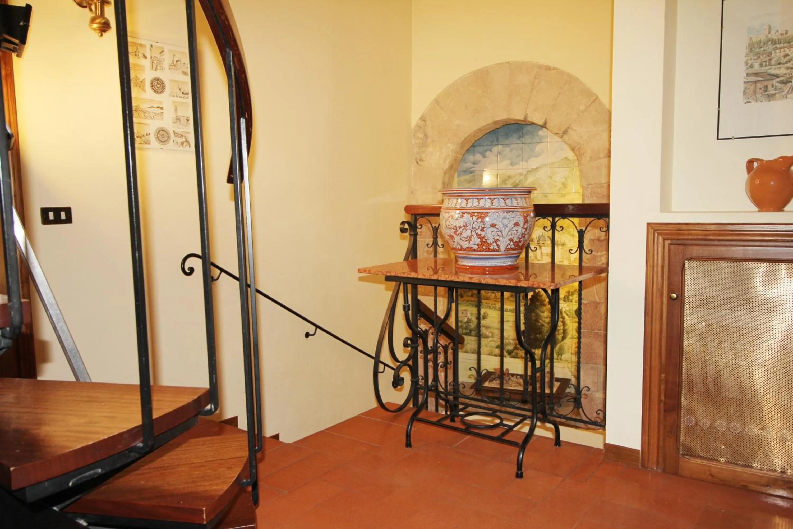 Decorative detail in Hotel Pallotta