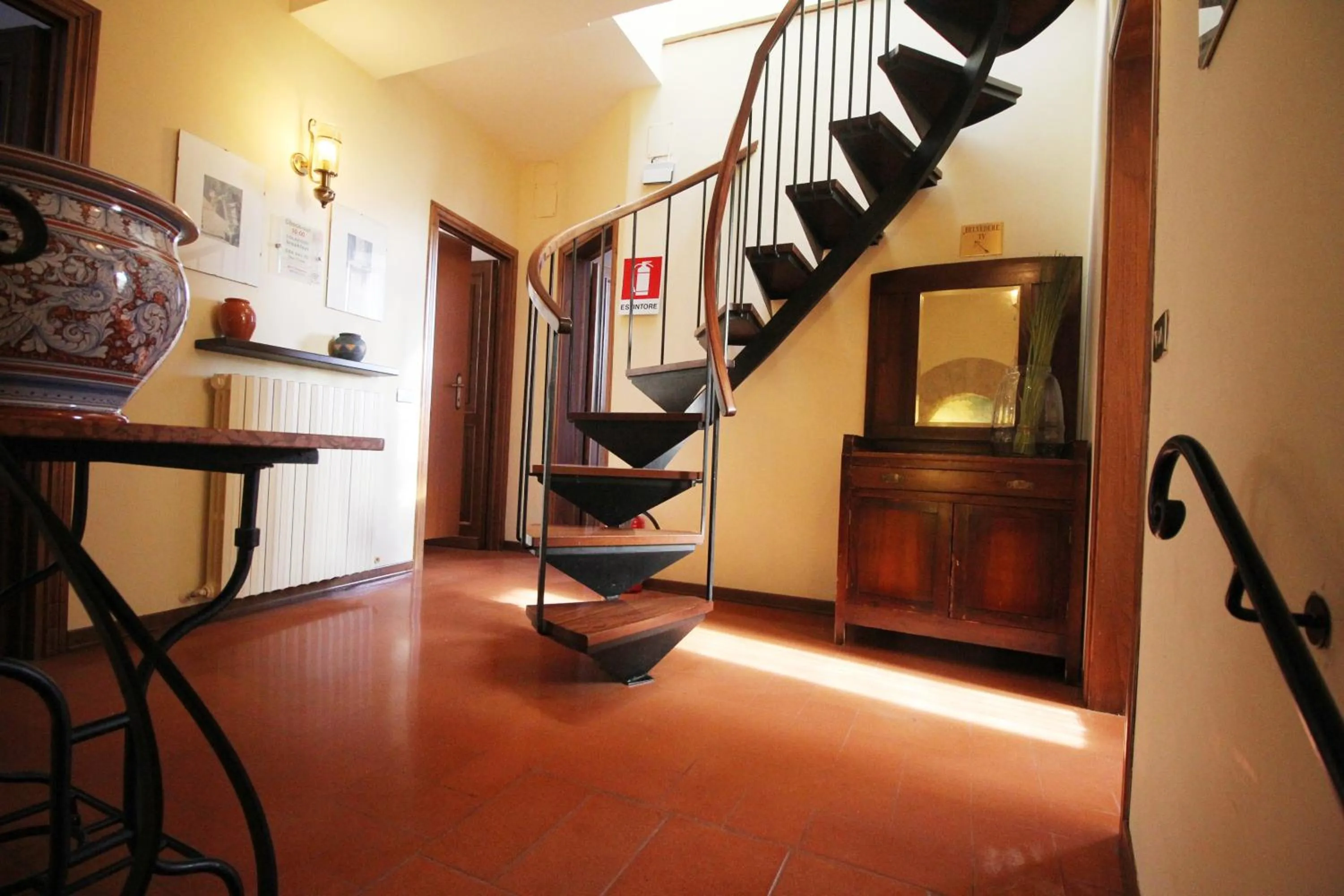 Decorative detail in Hotel Pallotta