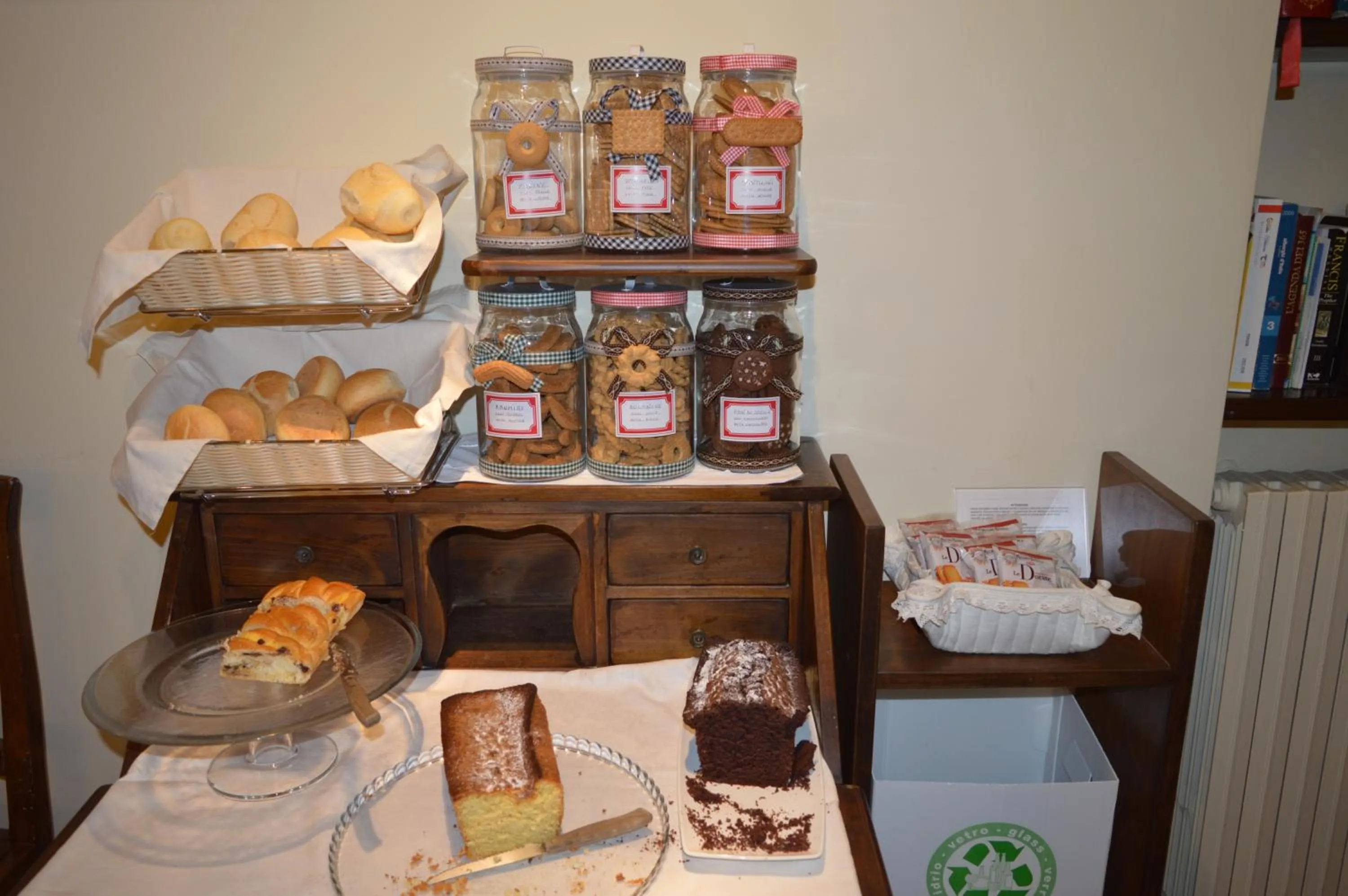 Buffet breakfast in Hotel Pallotta