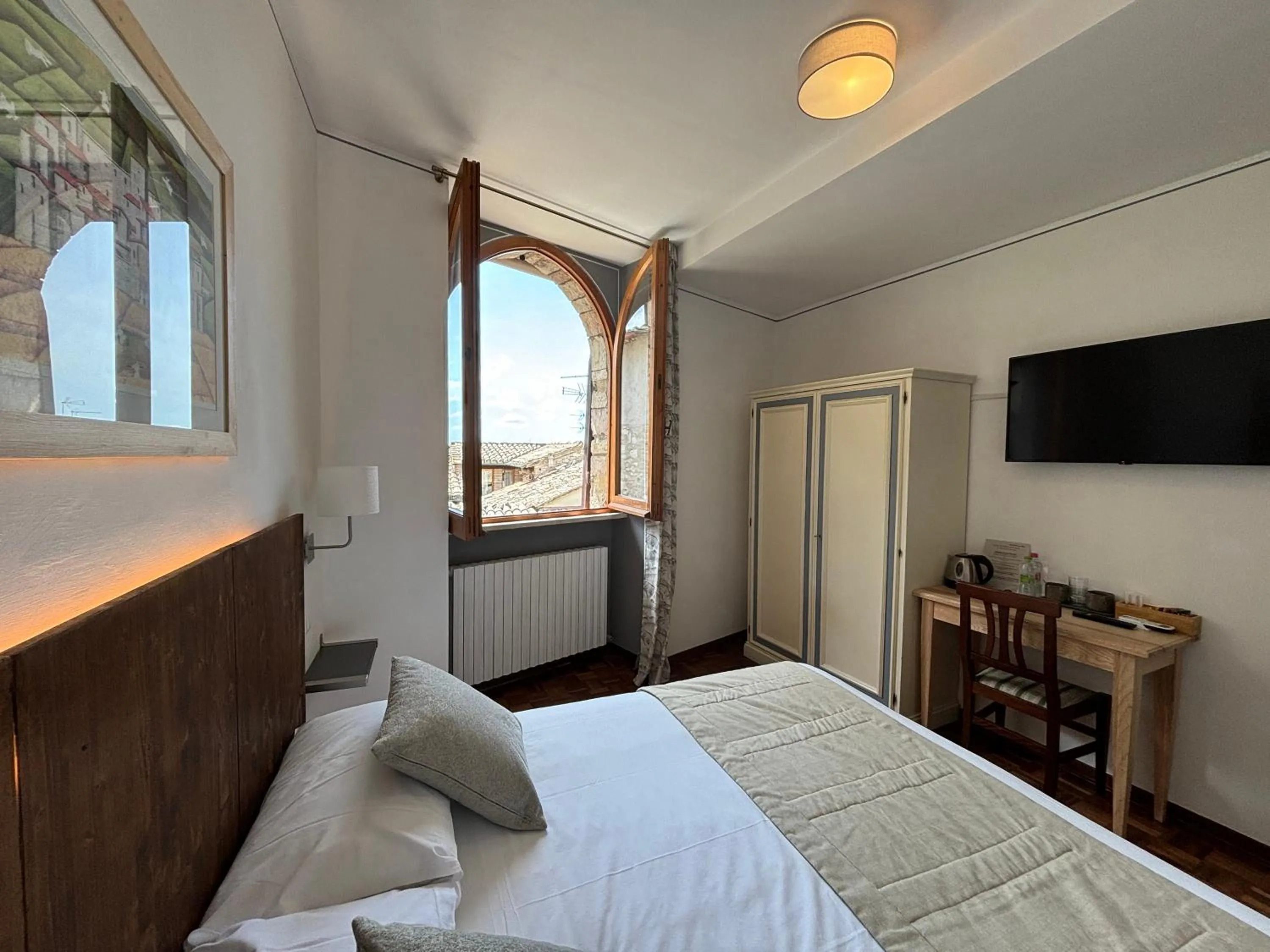 Bed in Hotel La Fortezza