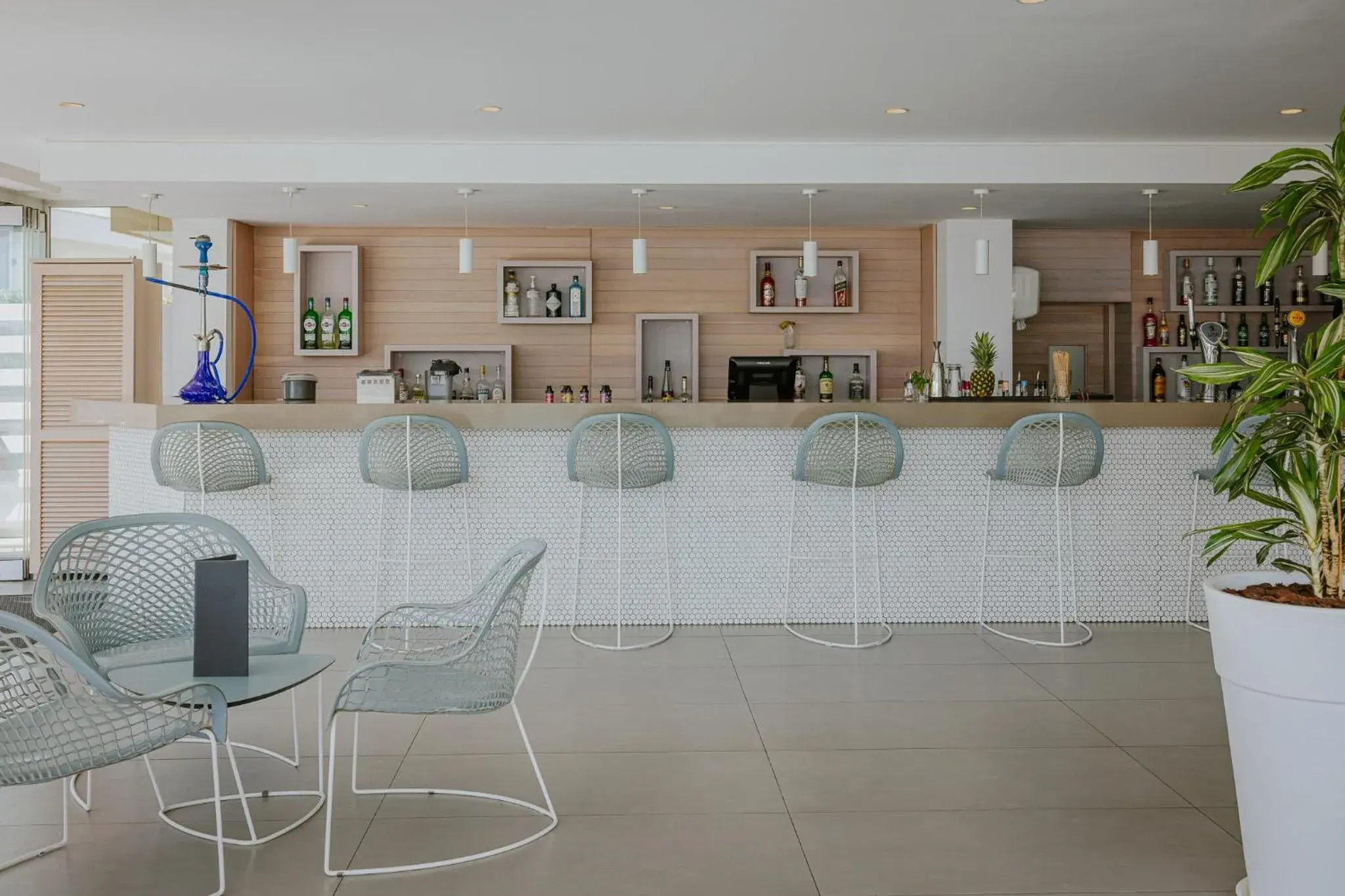 Lounge or bar in Tasia Maris Sands (Adults Only) Lounge or bar in Tasia Maris Sands (Adults Only)