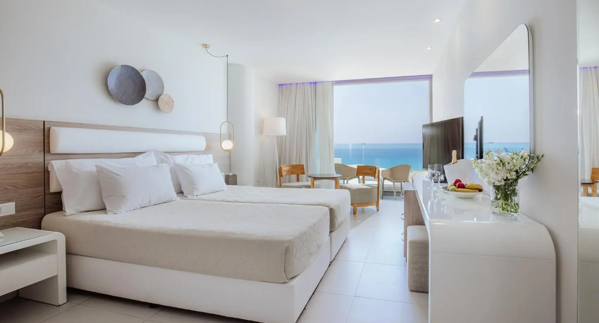 Photo of the whole room, Bed in Tasia Maris Sands (Adults Only) Photo of the whole room, Bed in Tasia Maris Sands (Adults Only)