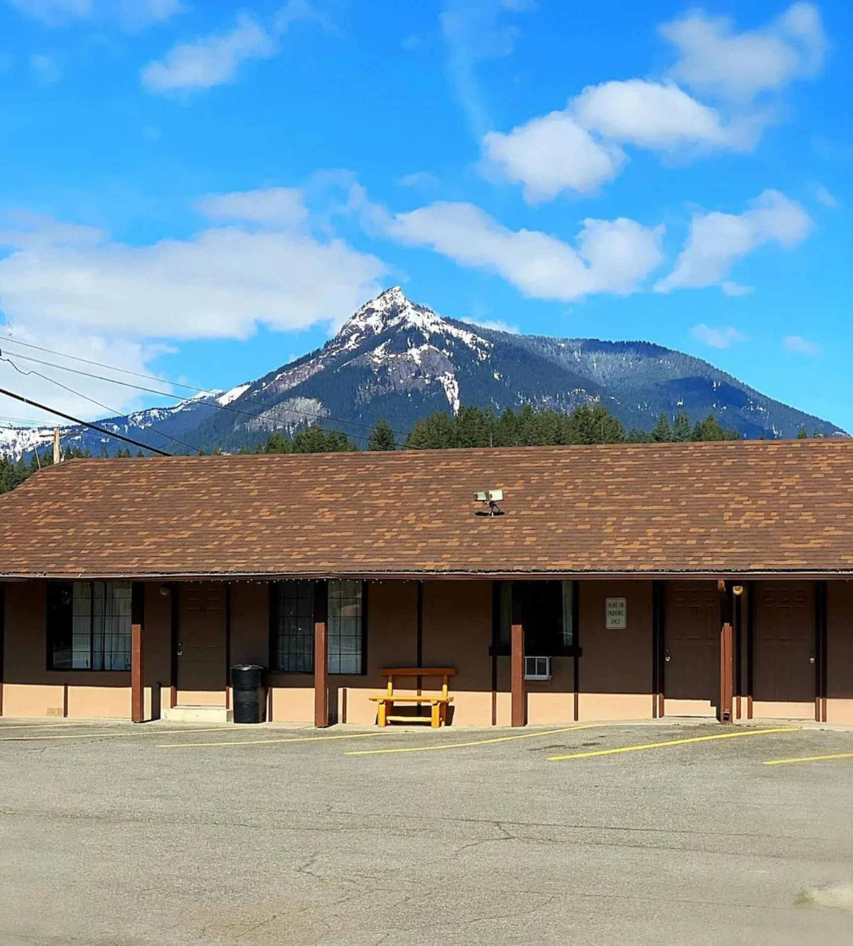 Area and facilities in Packwood Inn