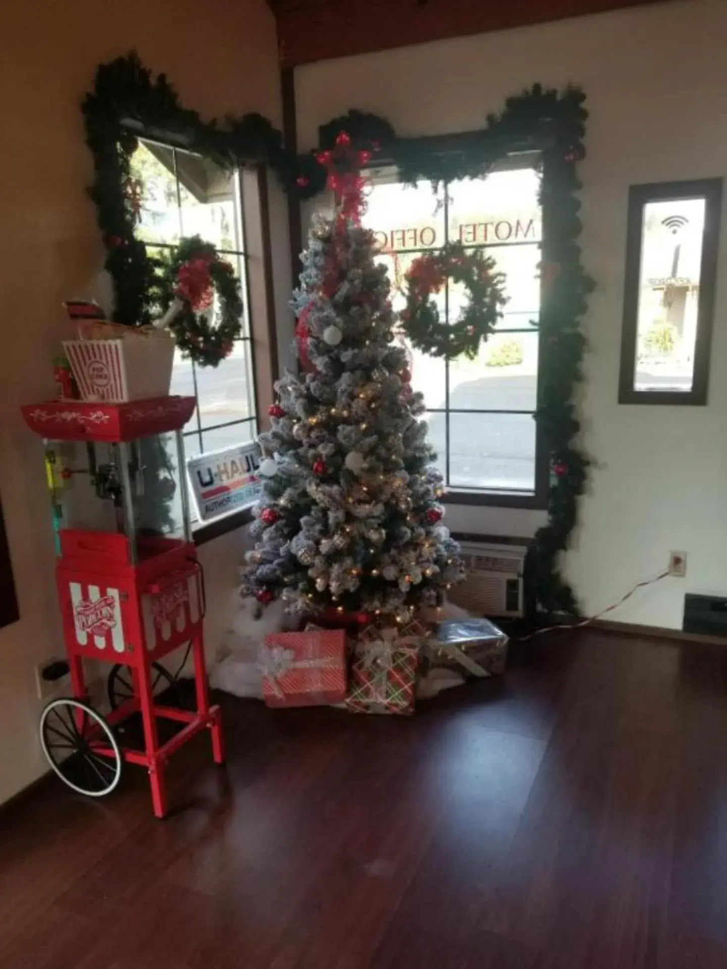 Lobby or reception in Packwood Inn Lobby or reception in Packwood Inn