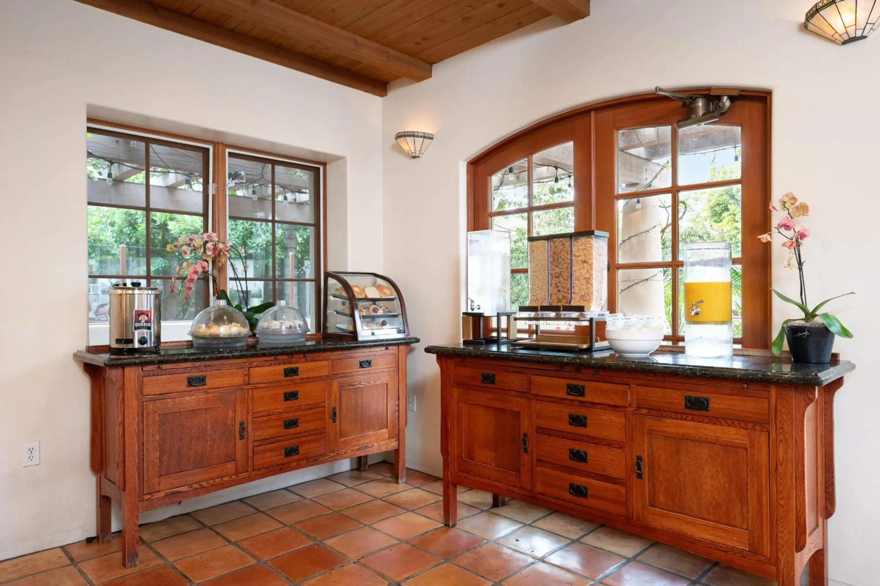 Breakfast in Inn by the Harbor Breakfast in Inn by the Harbor