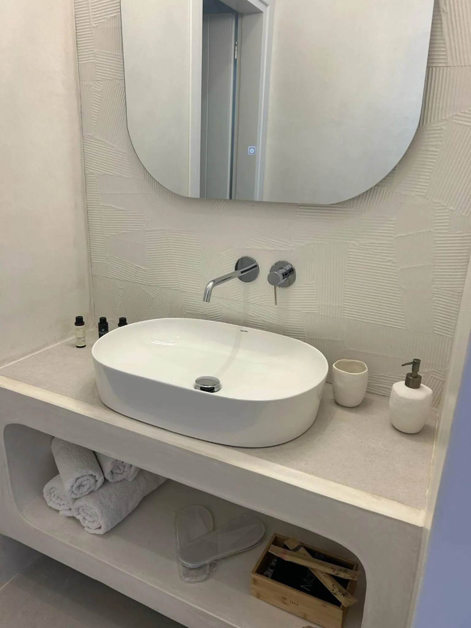 Bathroom in Mouras studios