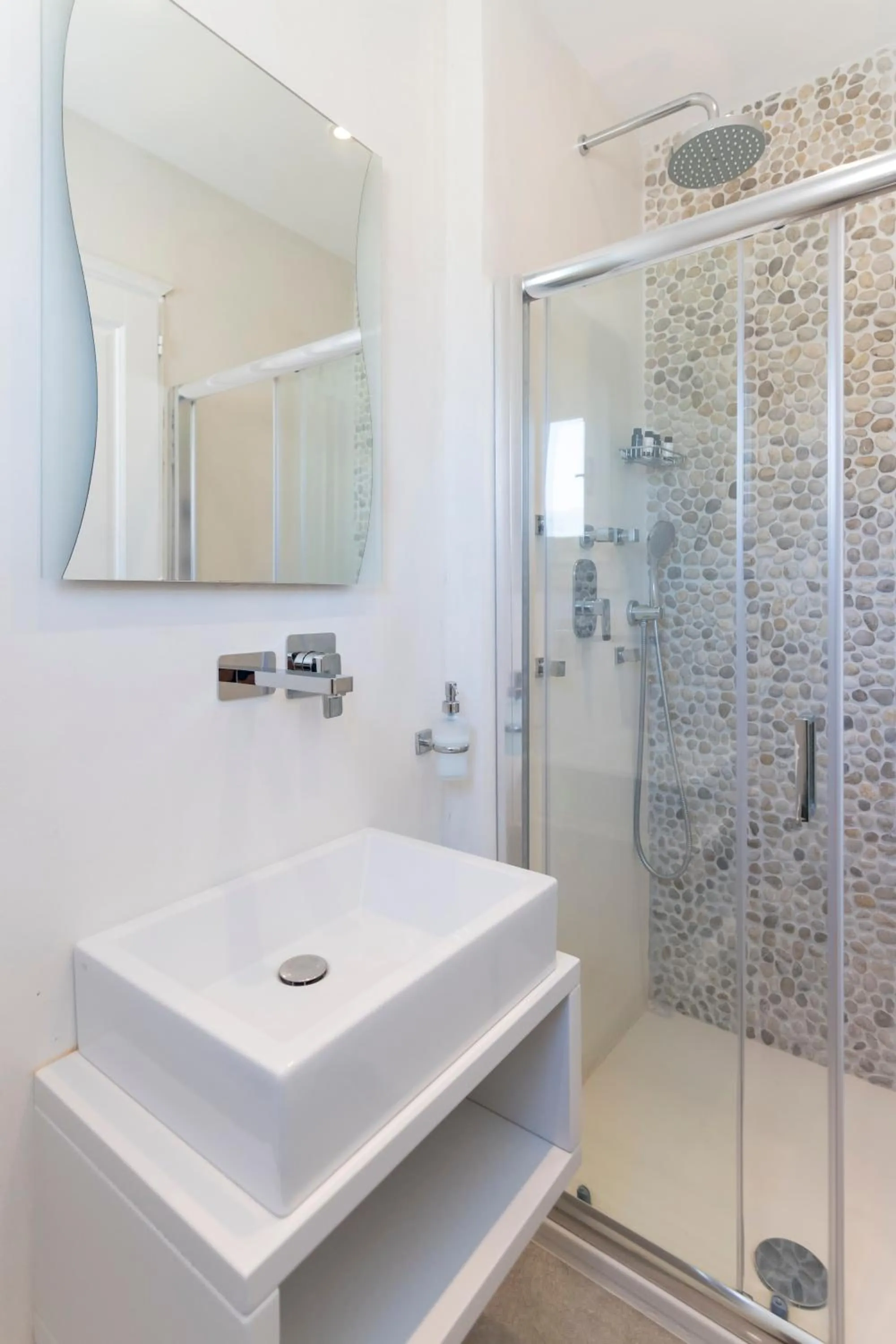 Bathroom in Mouras studios