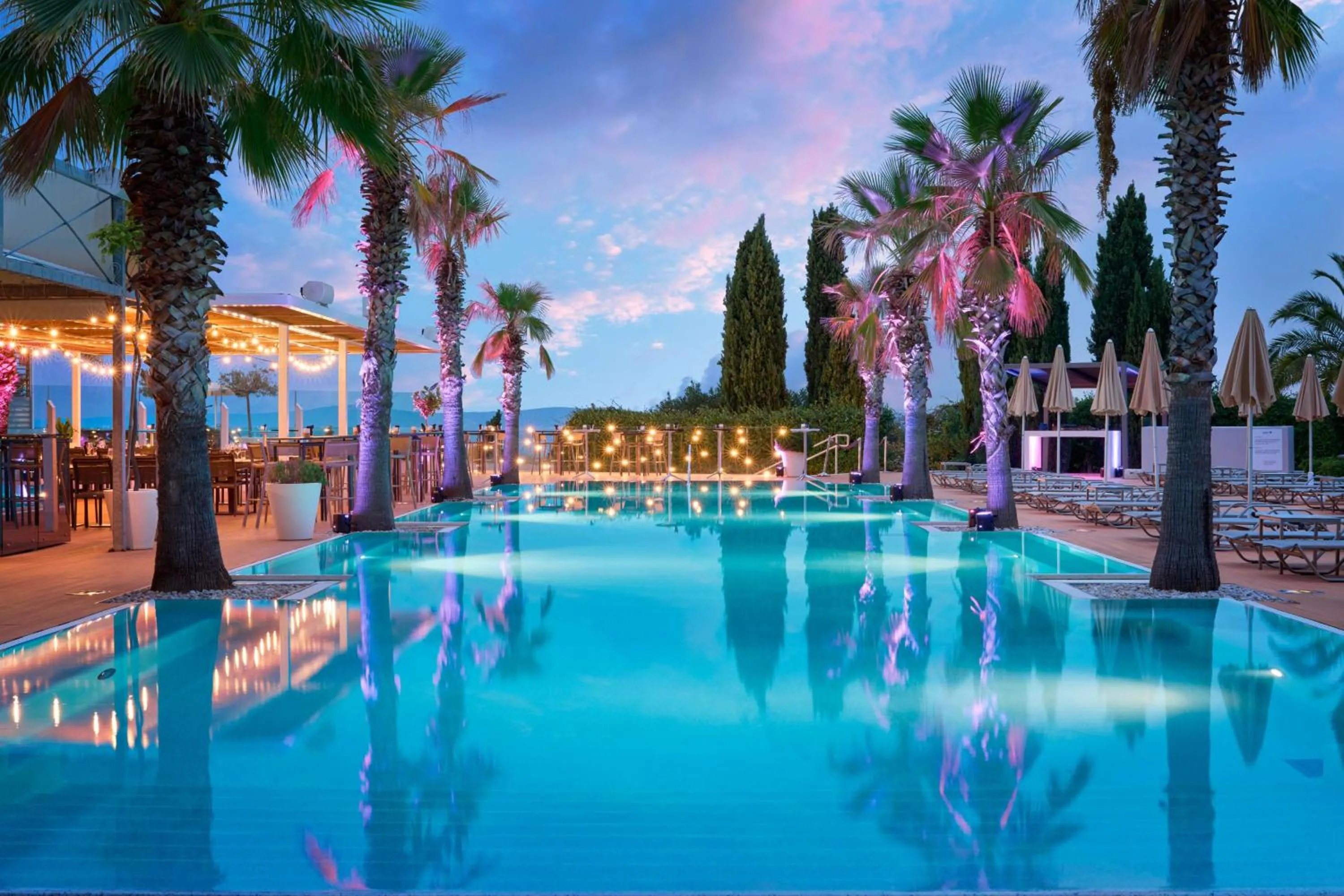 Pool view in Radisson Blu Resort & Spa