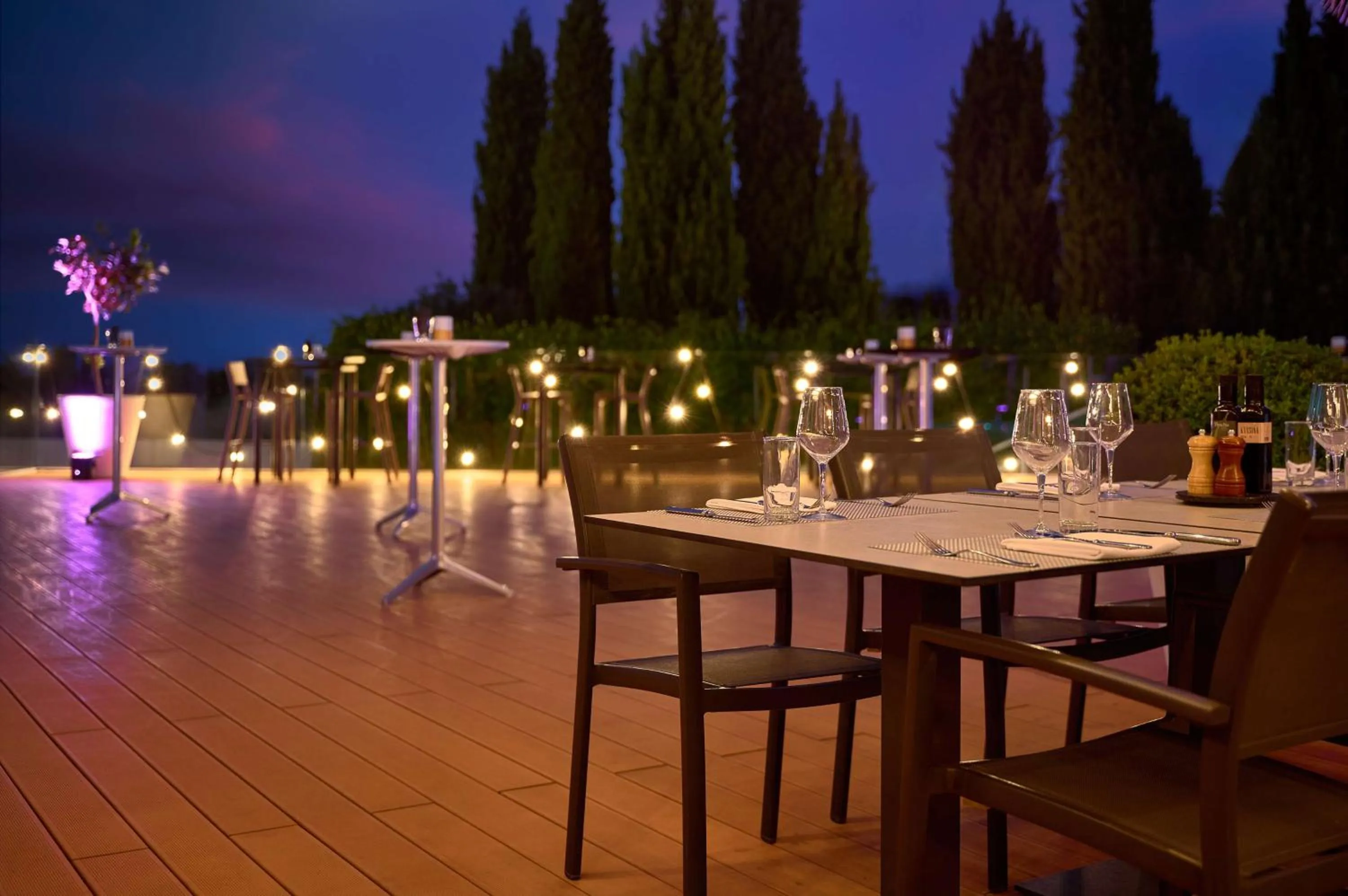 Lounge or bar in Radisson Blu Resort & Spa