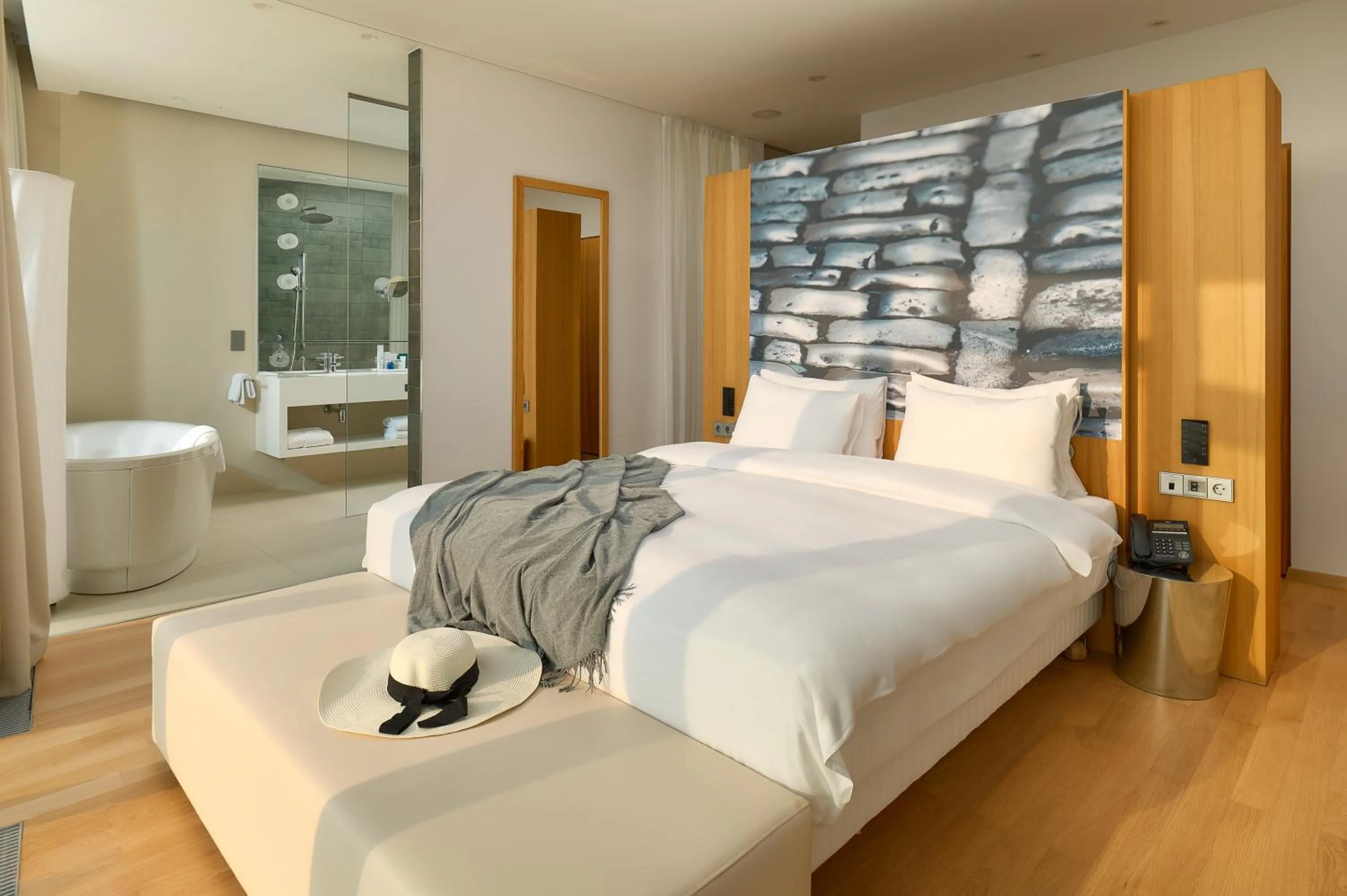 Bedroom, Bed in Radisson Blu Resort & Spa