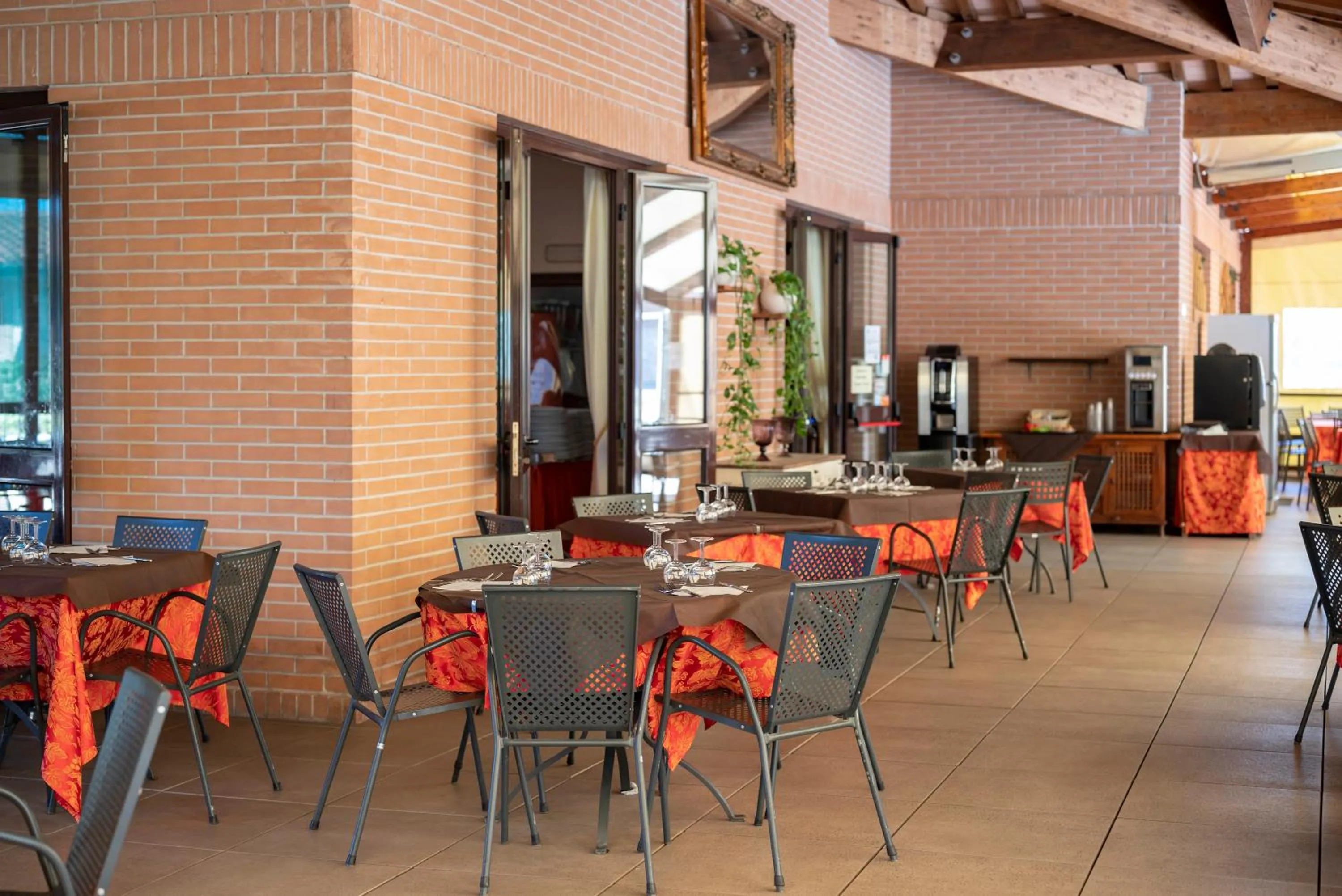 Restaurant/places to eat in Villaggio Il Girasole