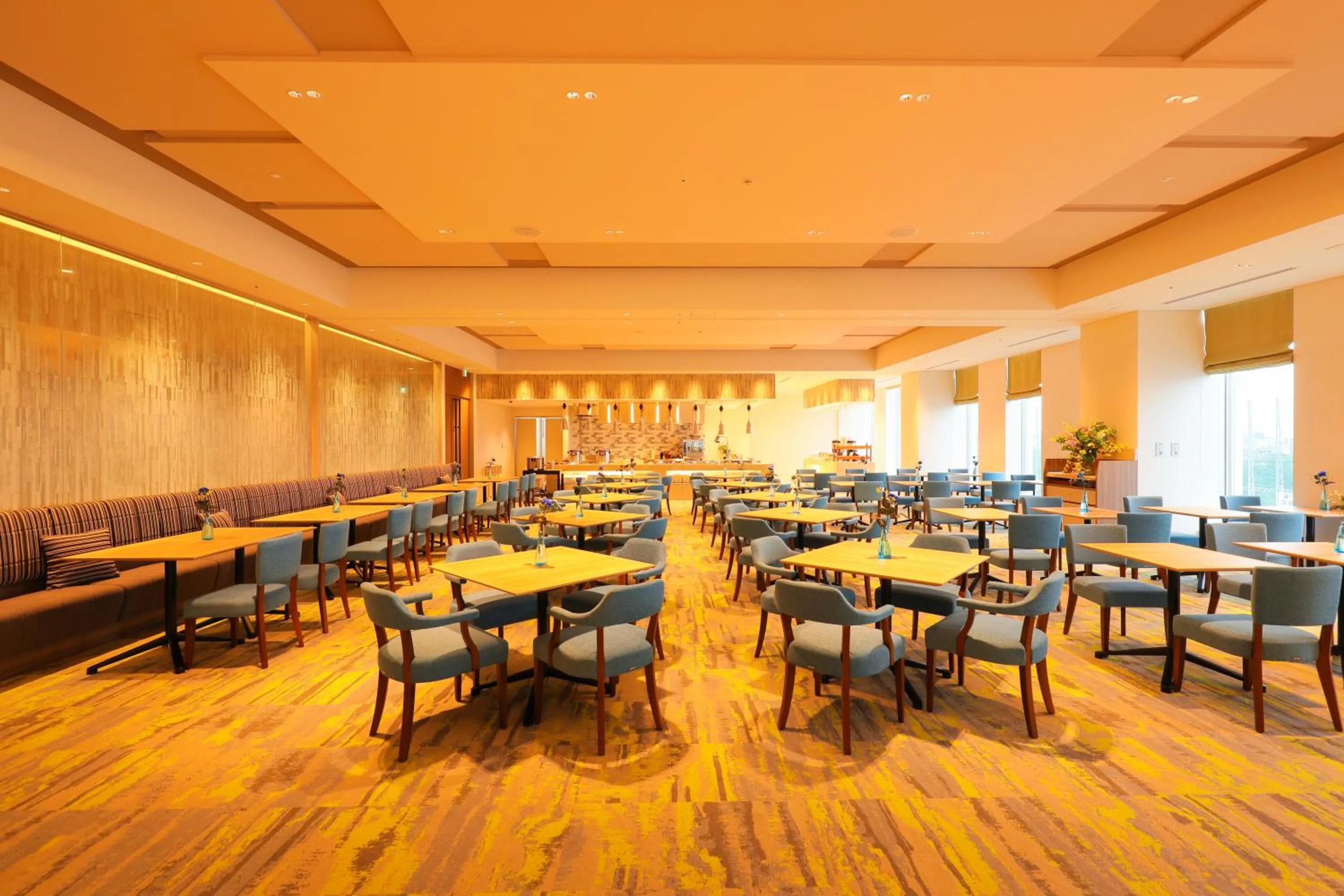 Restaurant/places to eat in Nihon Seinenkan Hotel