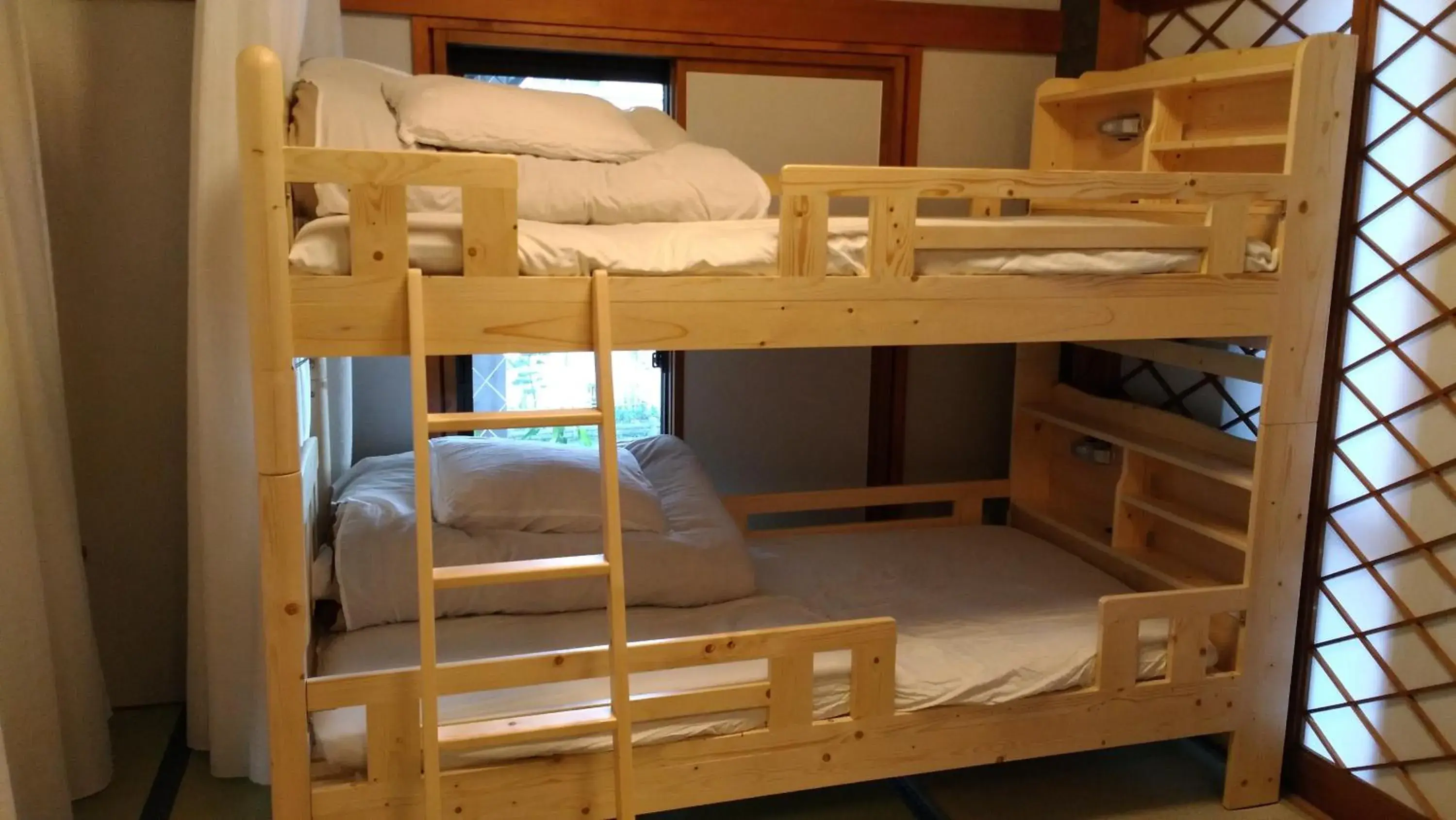 Family Room - single occupancy in Guest House Kuranomachi ゲストハウス蔵の街 Family Room - single occupancy in Guest House Kuranomachi ゲストハウス蔵の街