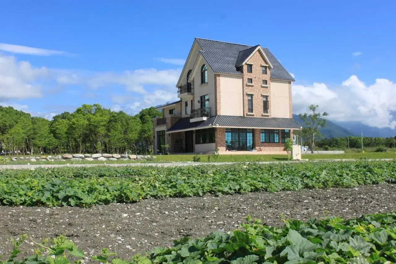 Property building in Hi Kids B&B Property building in Hi Kids B&B