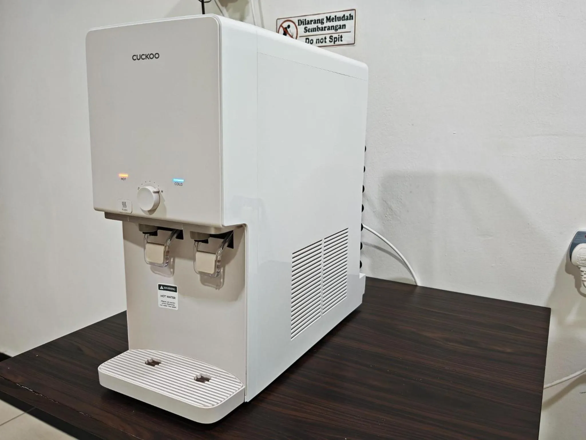 Coffee/tea facilities in Citrine Hotel