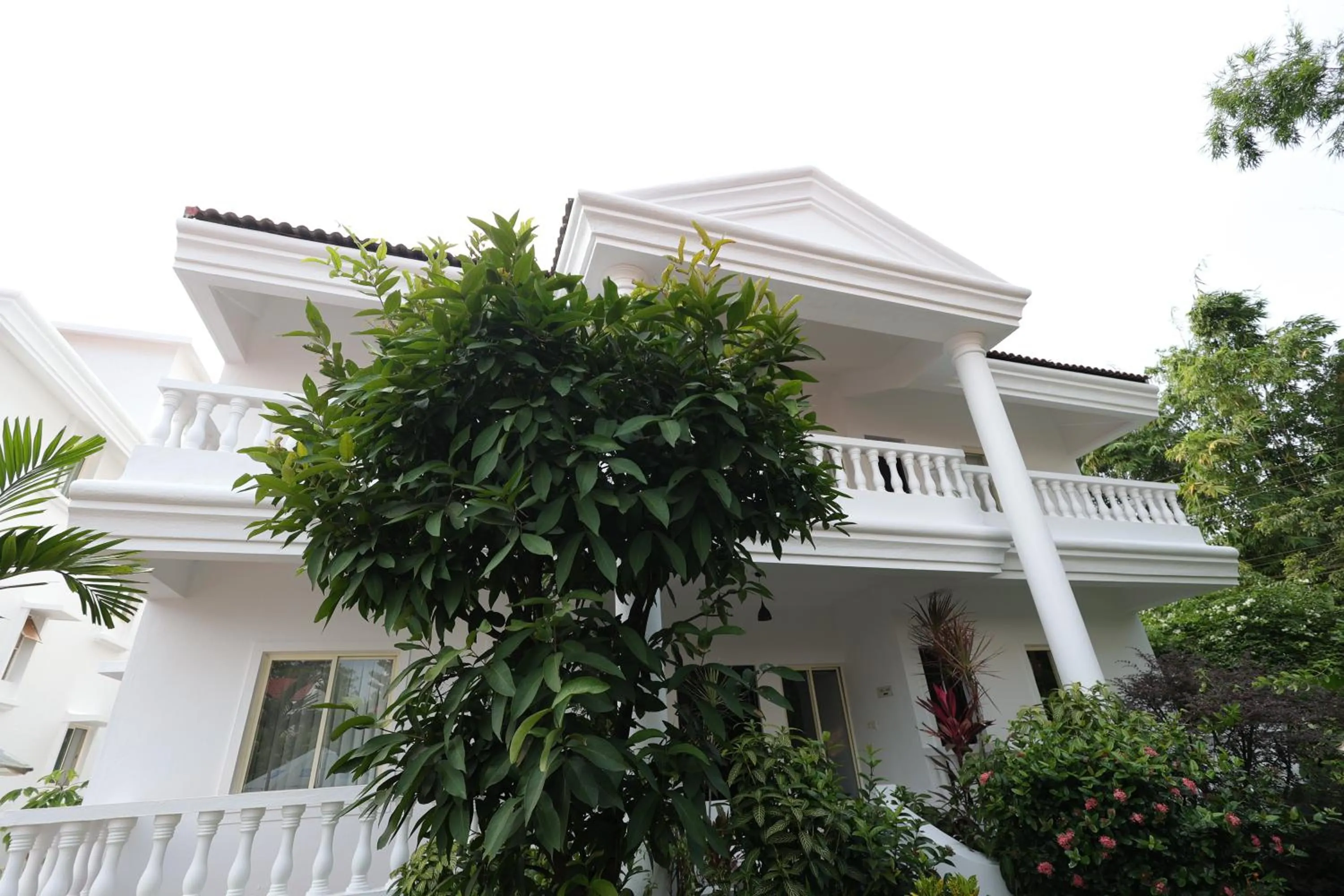 Property building in Casa Ahaana Resort Vagator, By Lavin Hotels