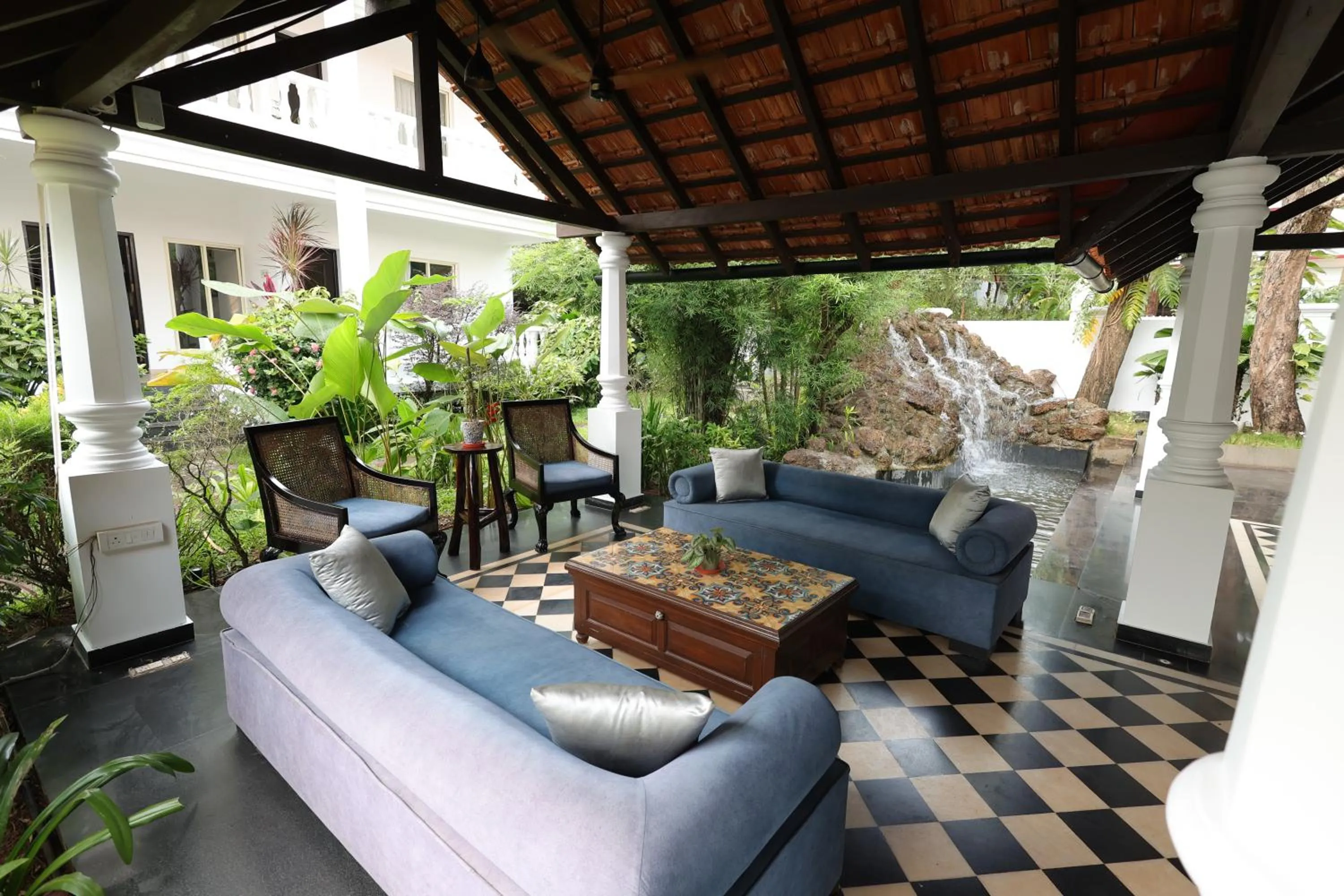 Seating area in Casa Ahaana Resort Vagator, By Lavin Hotels