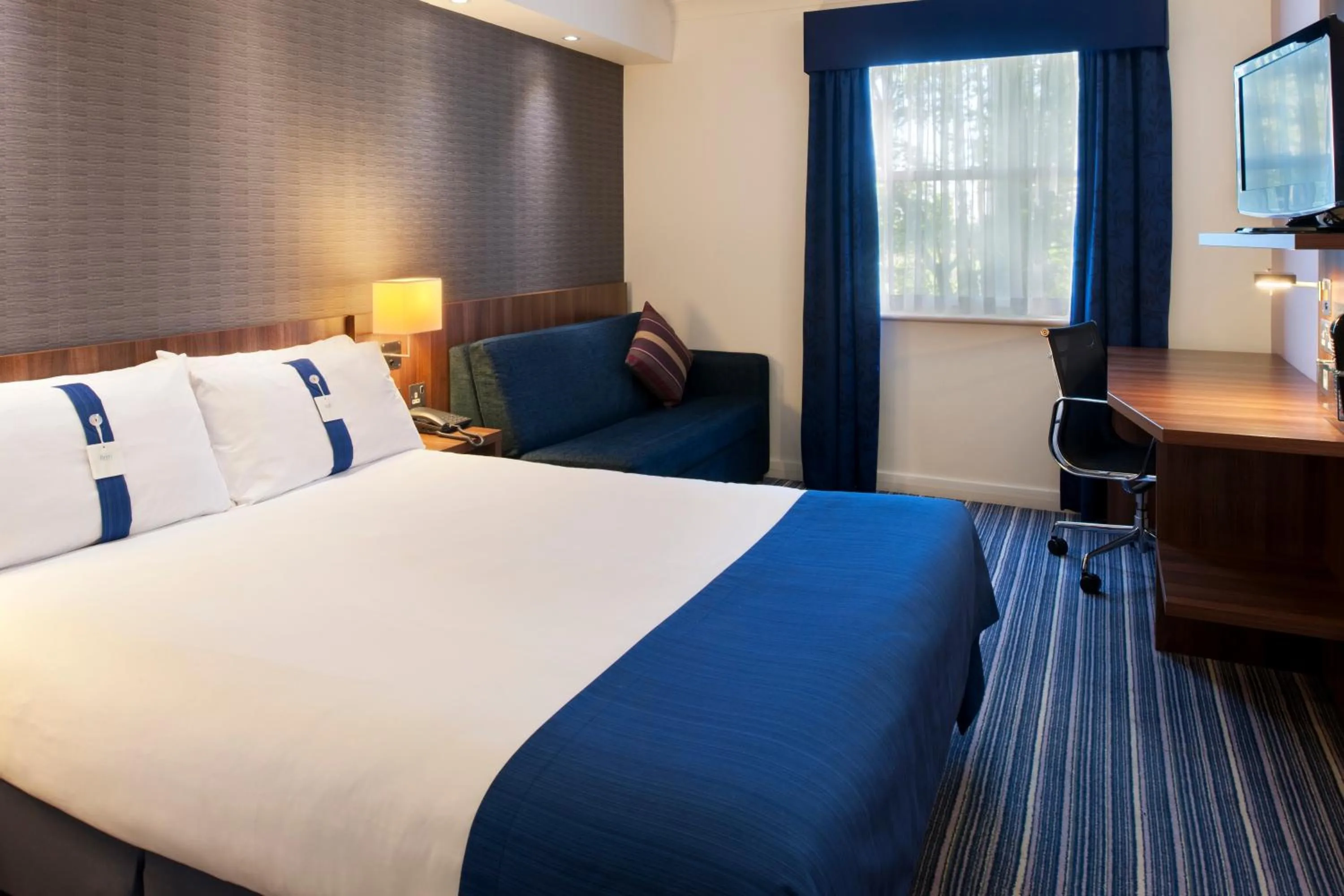 Holiday Inn Express Leeds-East by IHG
