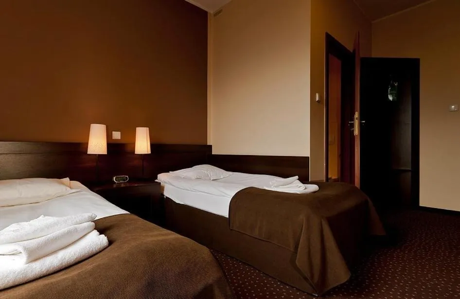 Bedroom, Bed in A' PROPOS Hotel, Restauracja, Club