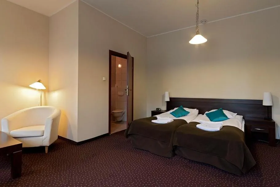 Bedroom, Bed in A' PROPOS Hotel, Restauracja, Club