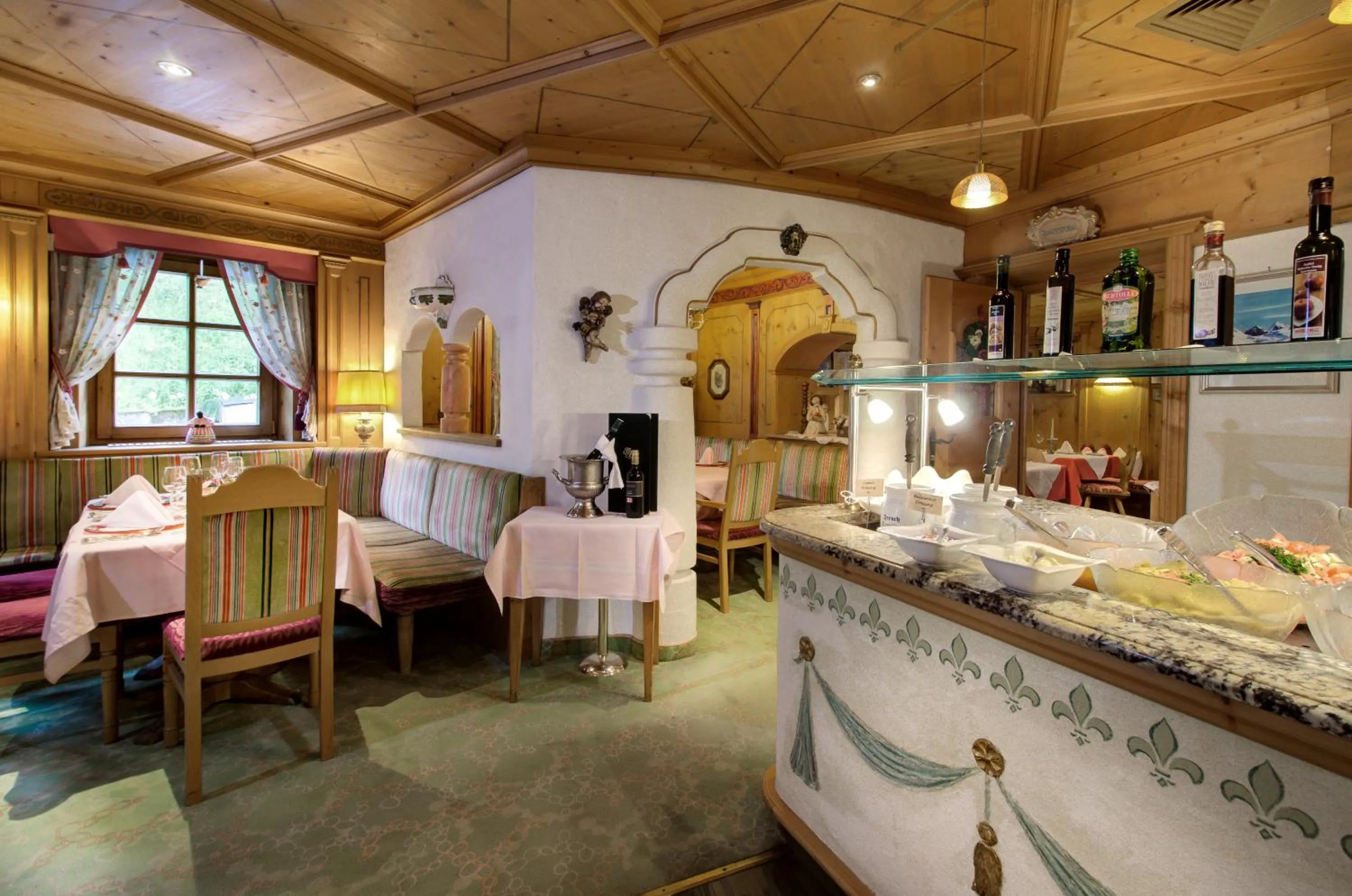 Restaurant/places to eat in Boutique-Hotel Bauer