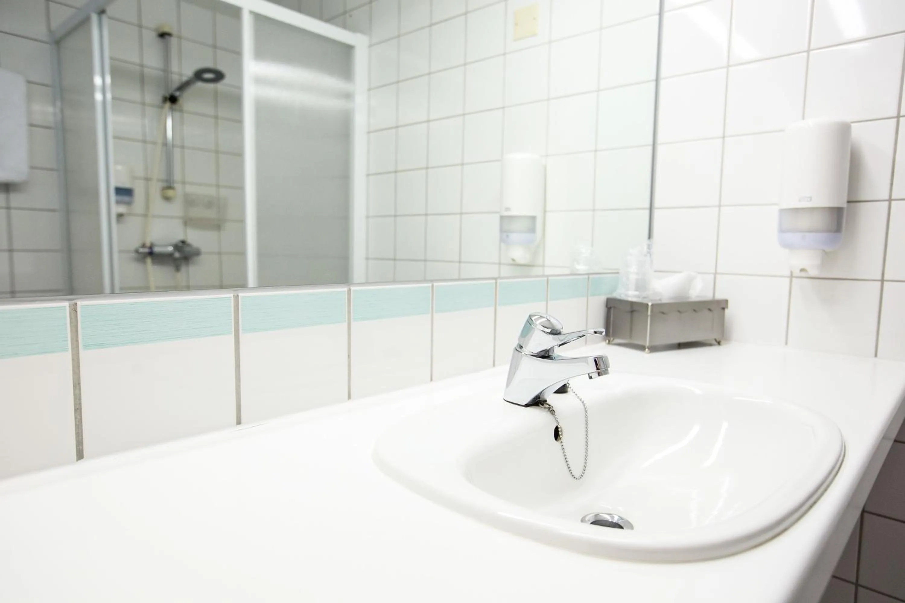 Shower in Stav Hotel