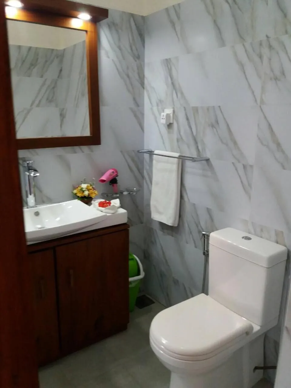 Toilet in Lucky Prince Villa & Ayurveda Wellness